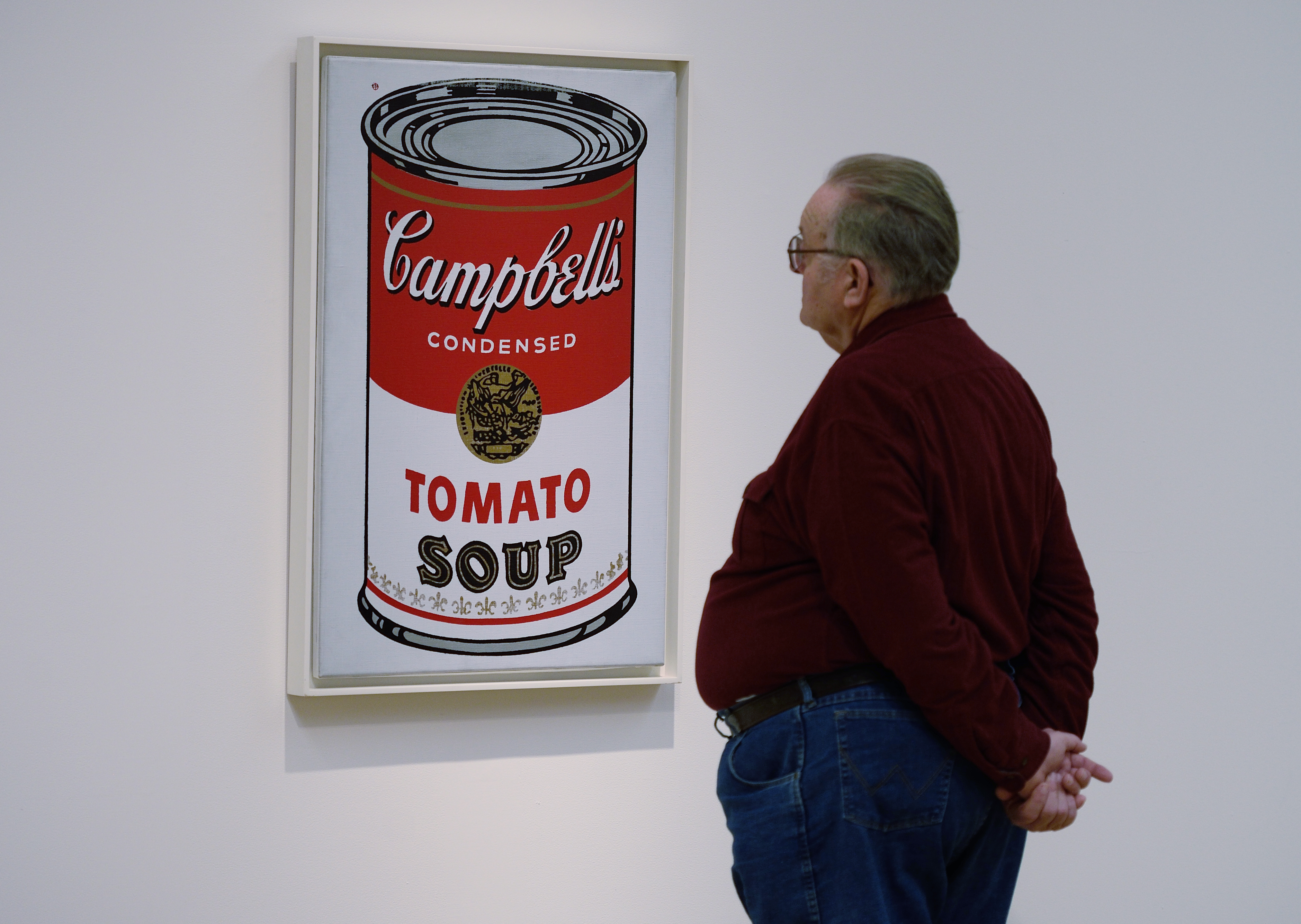 Andy Warhol legendás Cambell's paradicsomleves-konzerve nyitó nélkül a Sotheby''s 2016-os árverésén, New Yorkban