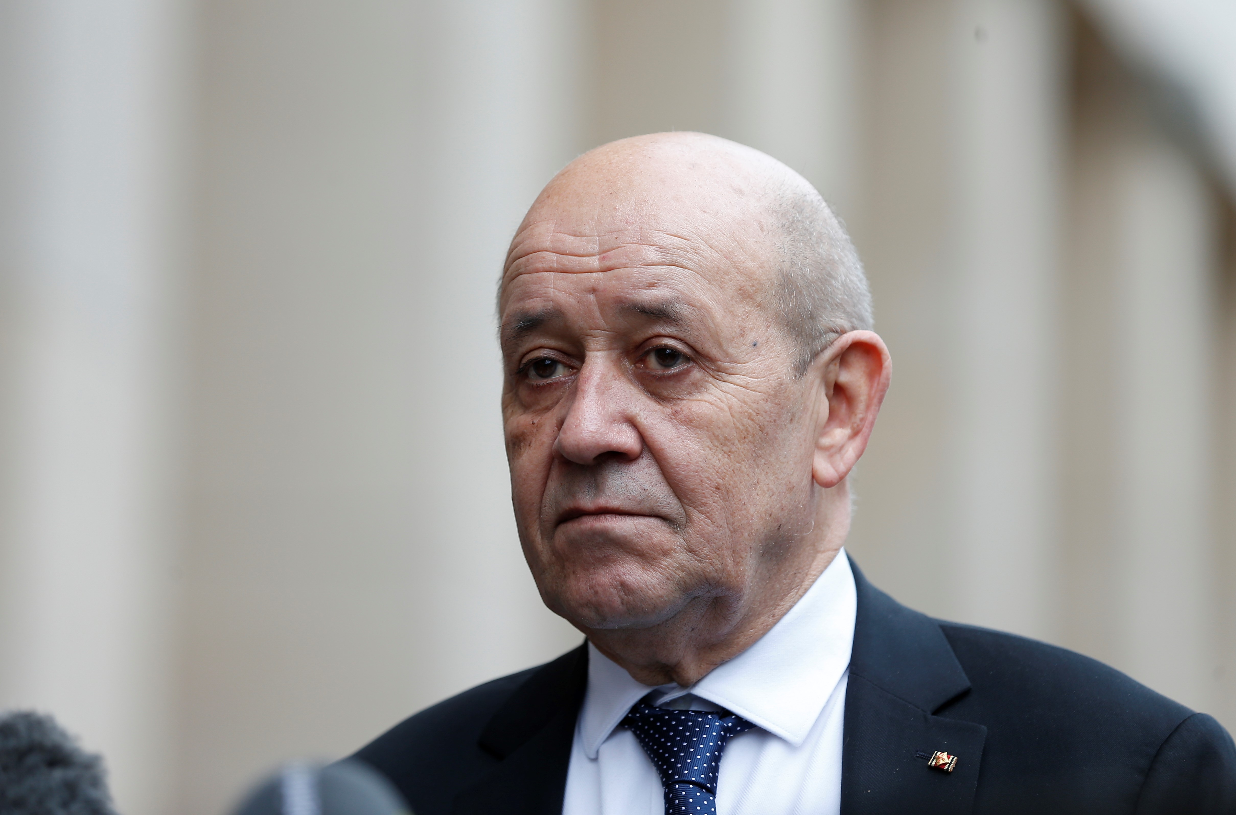 Izraeli csalók a francia külügyminiszternek adták ki magukat, és milliókat csaltak ki egy üzletembertől
