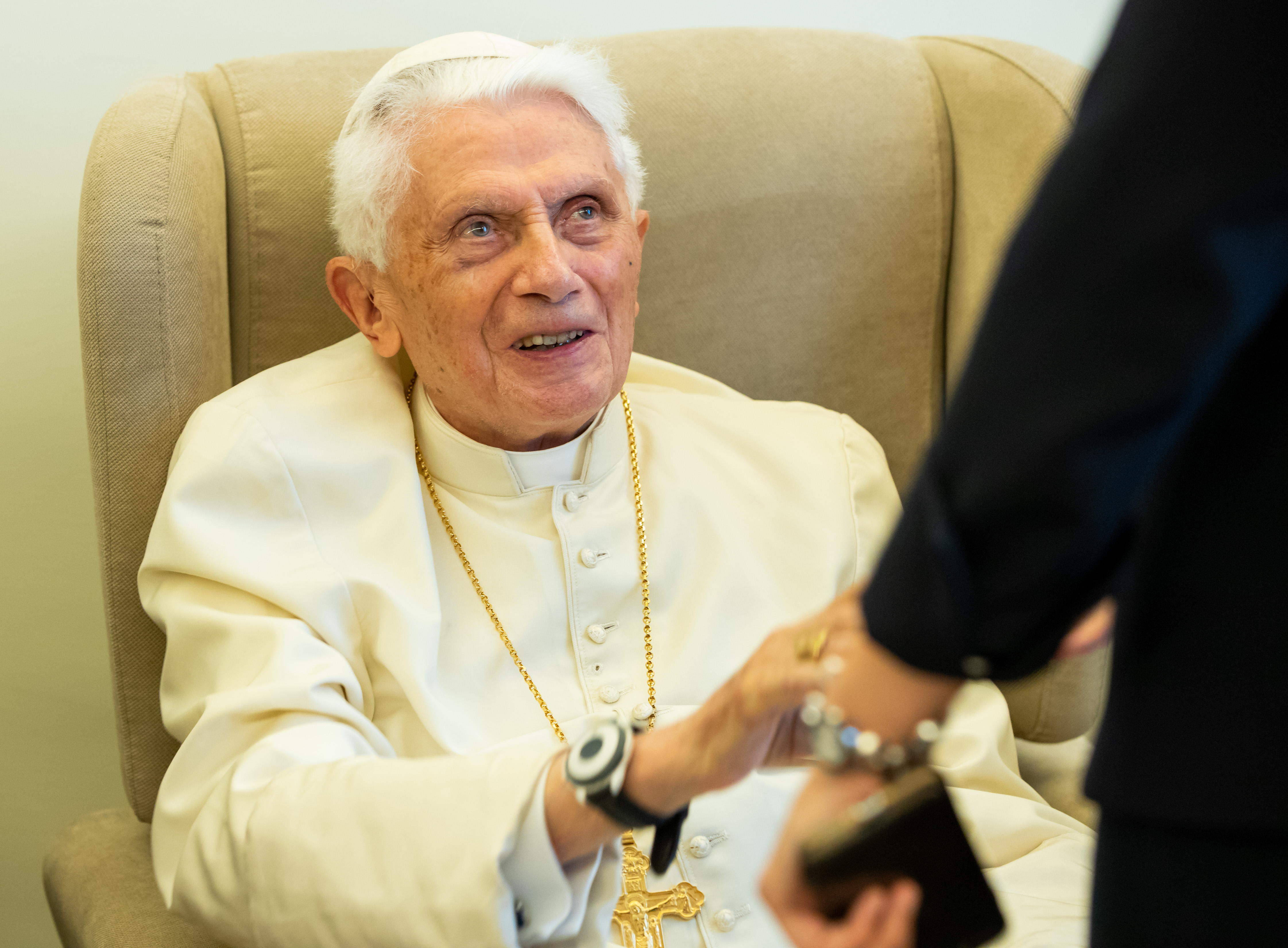 Benedek pápa rájött, mi áll a papi gyermekzaklatások mögött: a 60-as évek szexuális forradalma