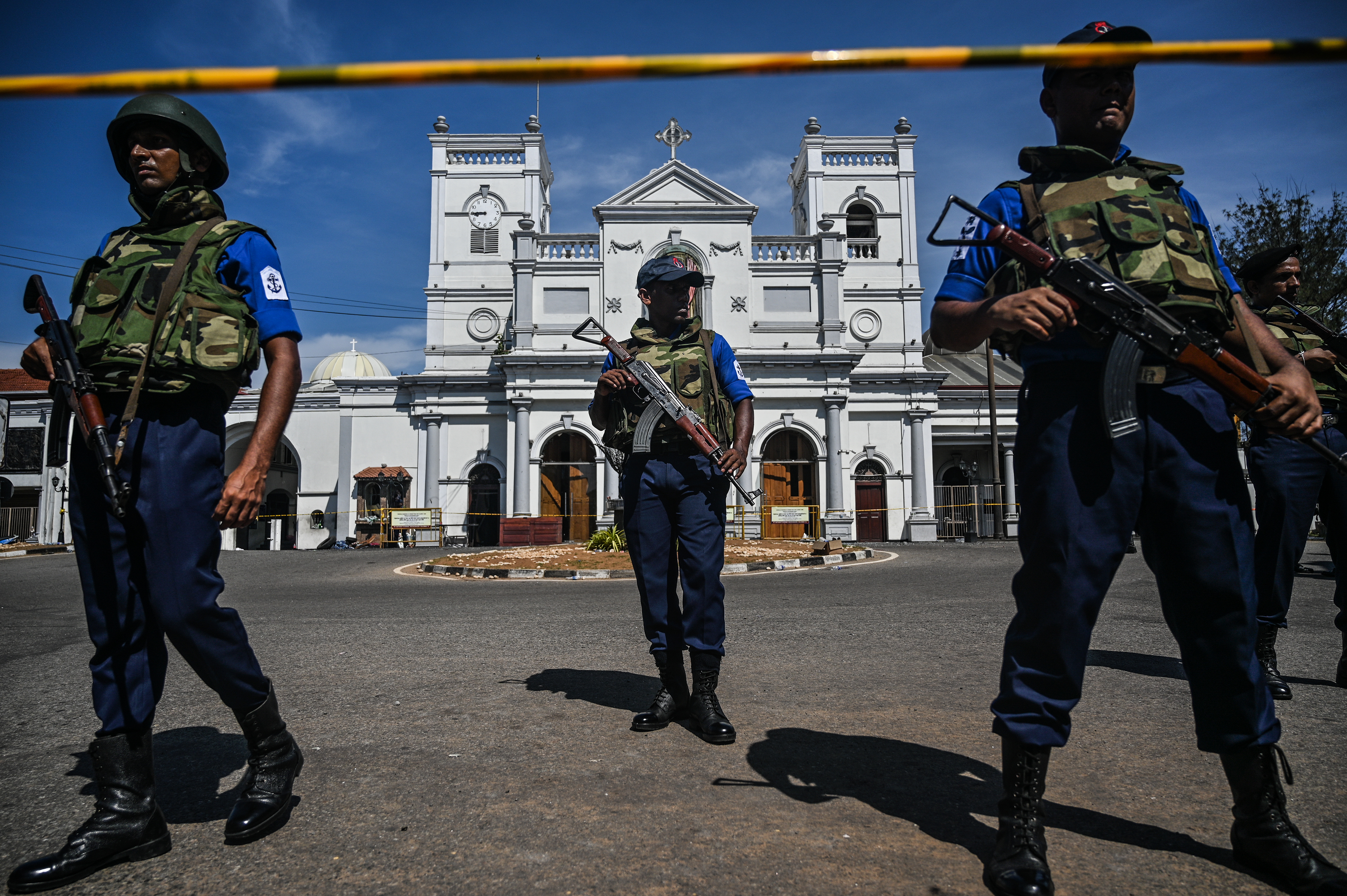 290 halott Srí Lankán, a hírszerzés tudott róla, hogy merénylet készül