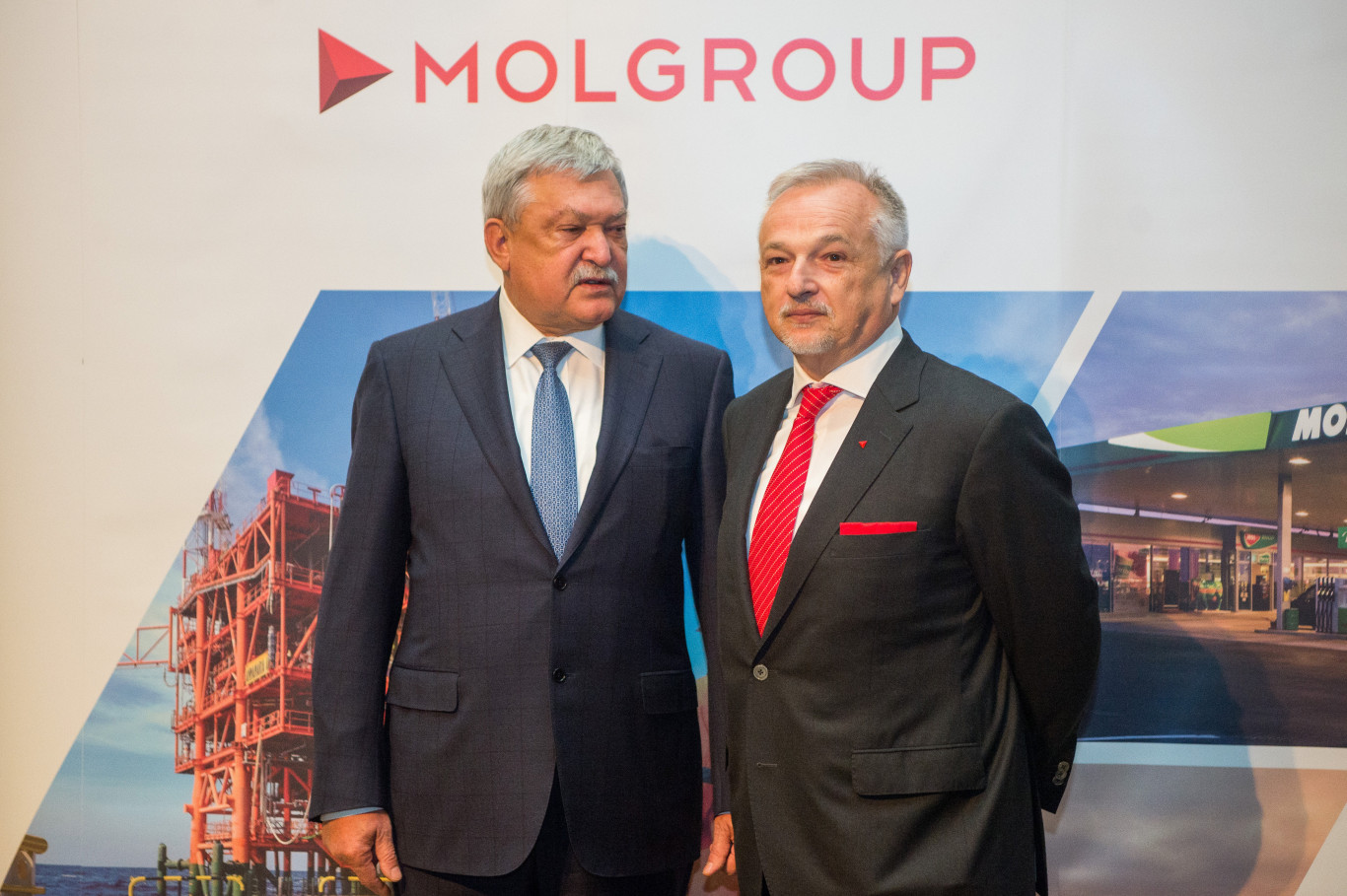 Rohamtempóban 675 milliárd forintot mozgattak meg a magyar milliárdosok