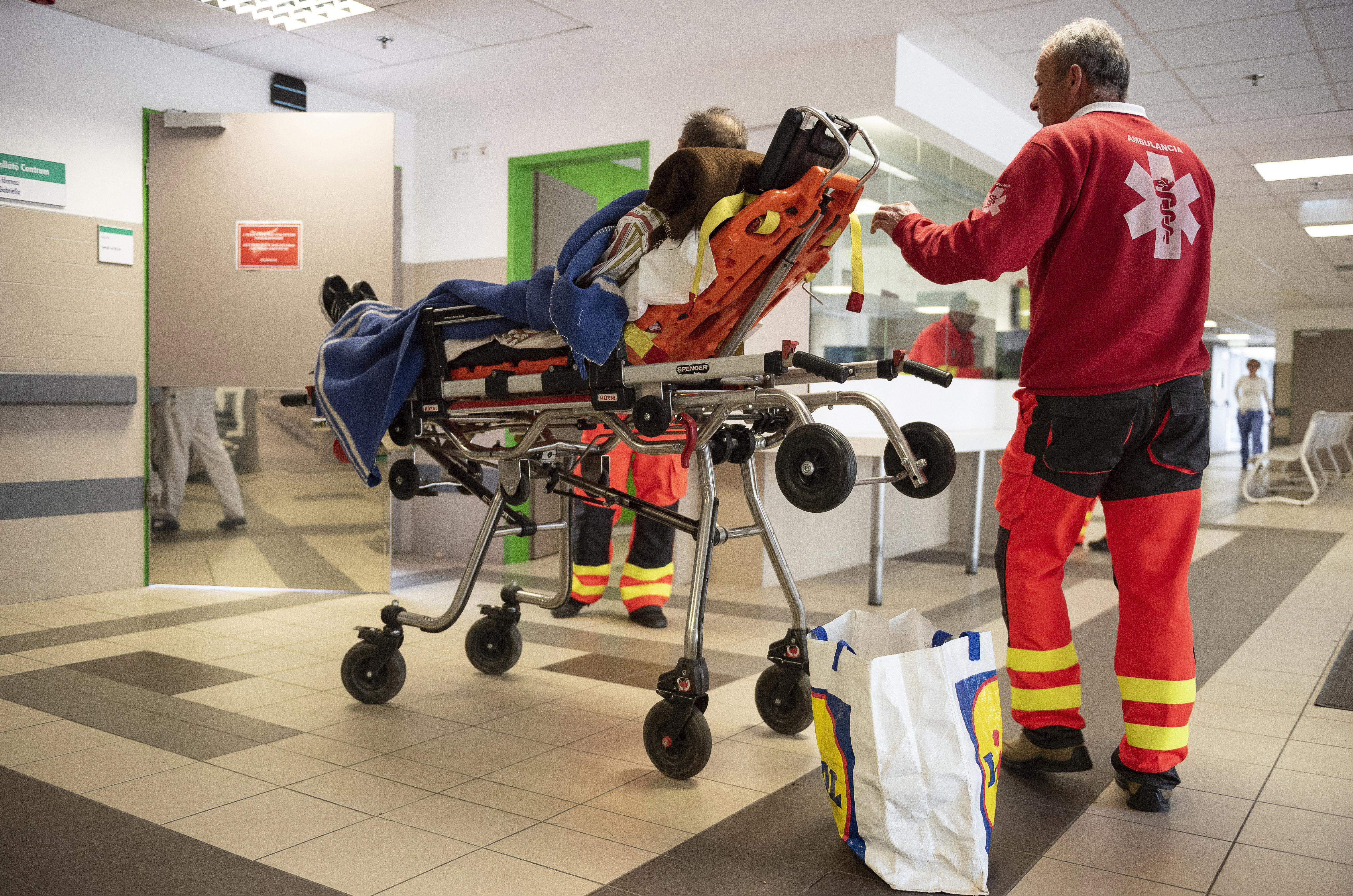 Összeomlott a budapesti sürgősségi ellátás: egyetlen kórház tudott csak súlyos sérültet fogadni a hétvégén