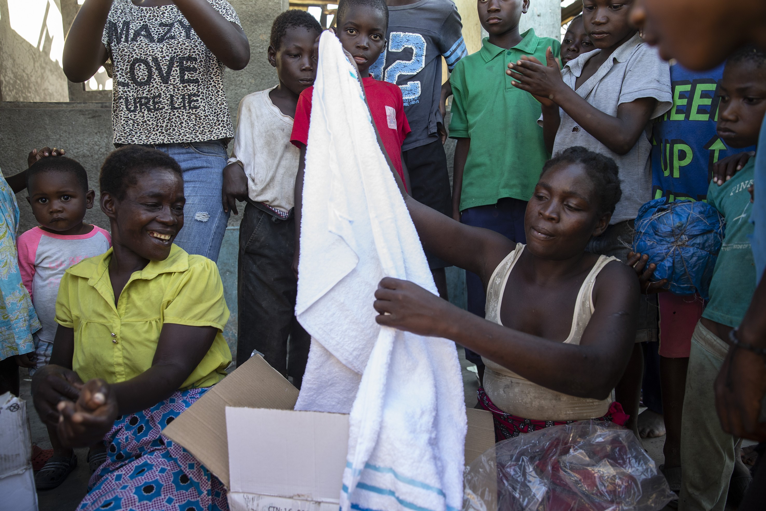 Csak szexért cserébe kaphatták meg a segélyt a mozambiki ciklon egyes túlélői