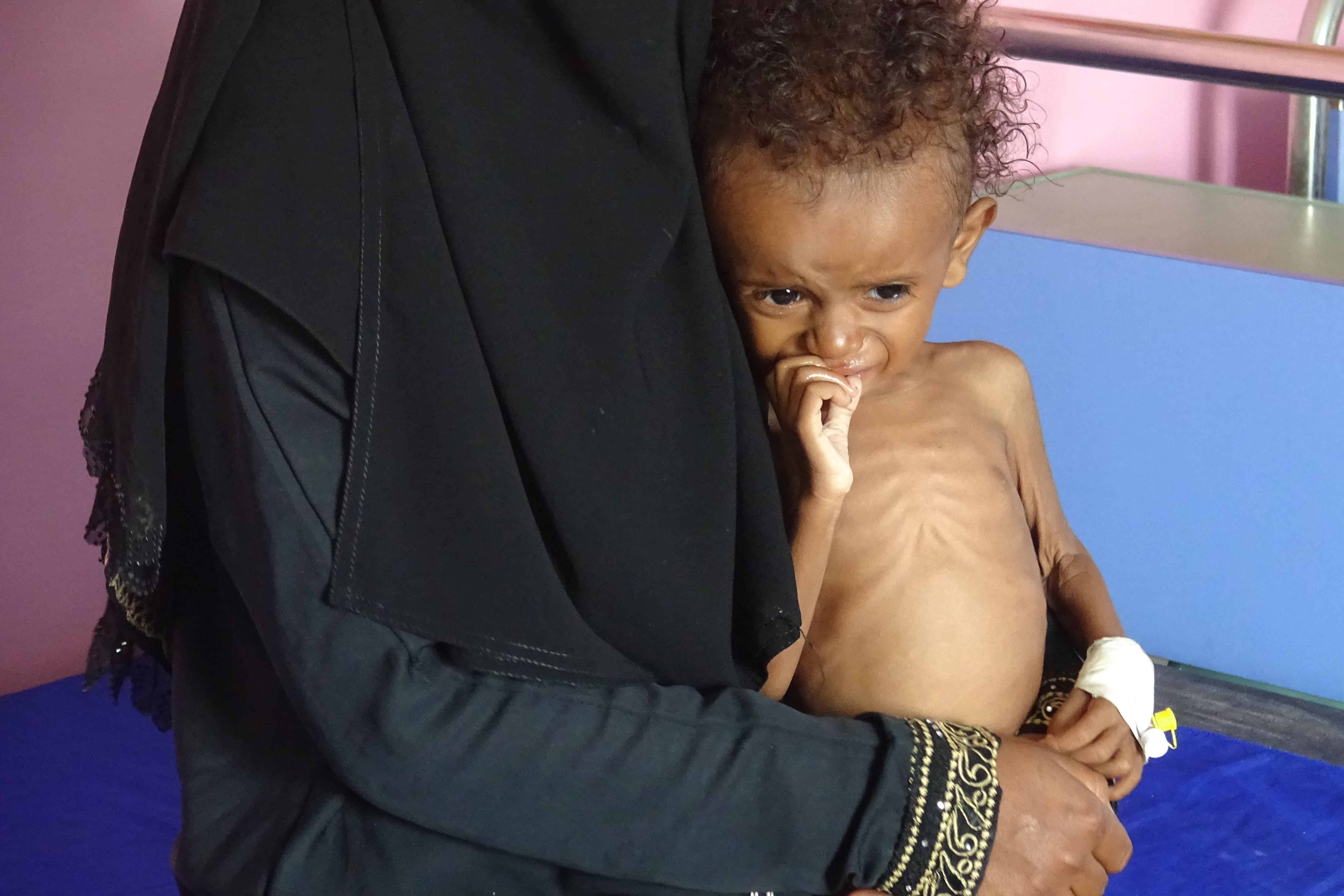 Lejárt gyógyszerek miatt haltak meg leukémiás gyerekek Jemenben