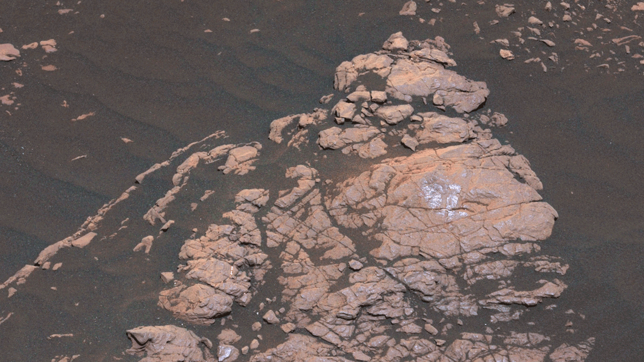 Egy 2019. áprilisában végzett fúrás eredménye a Curiosity felvételein.