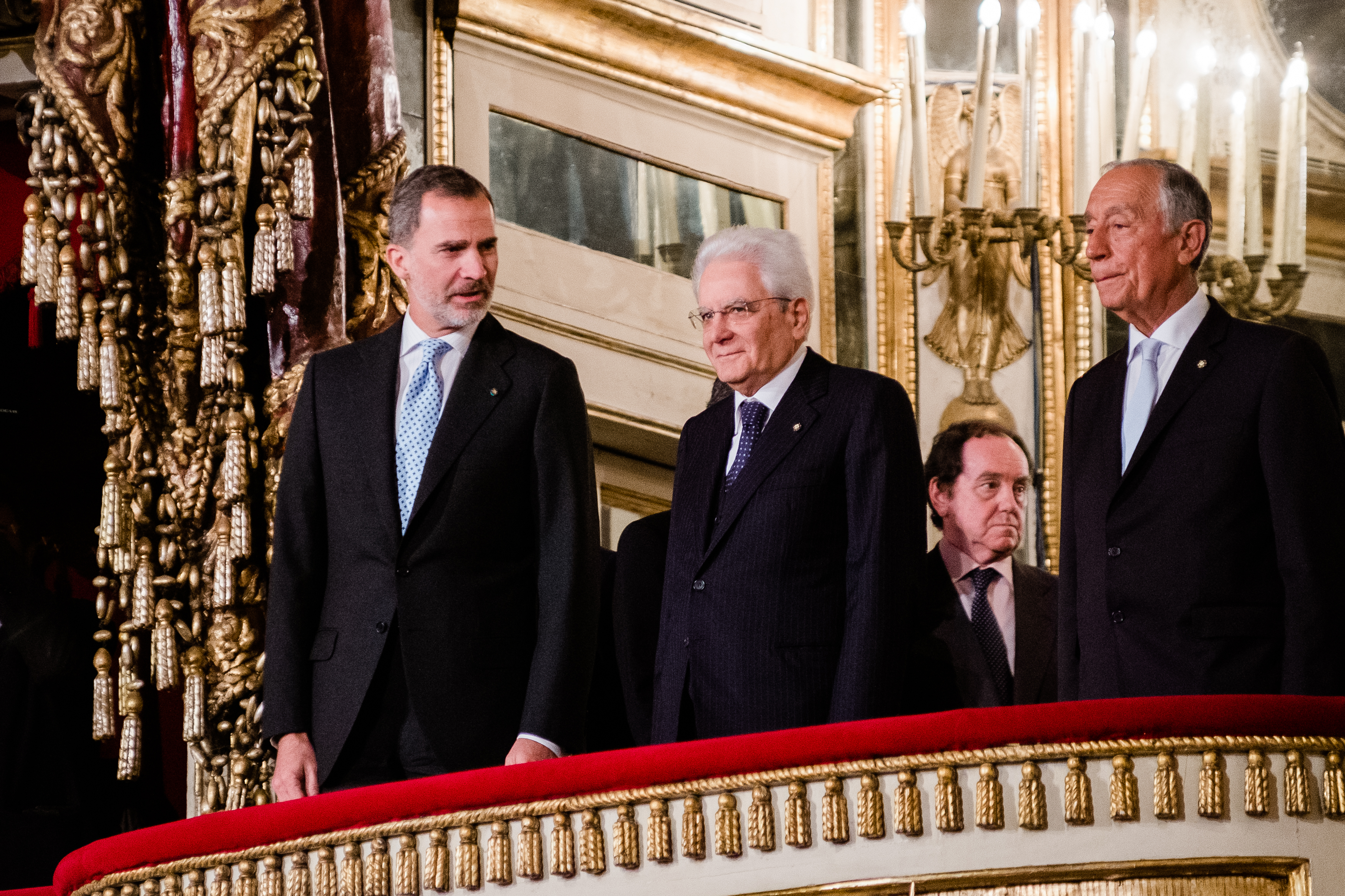 A Franco-diktatúra himnuszával fogadták a spanyol királyt a nápolyi operaházban 