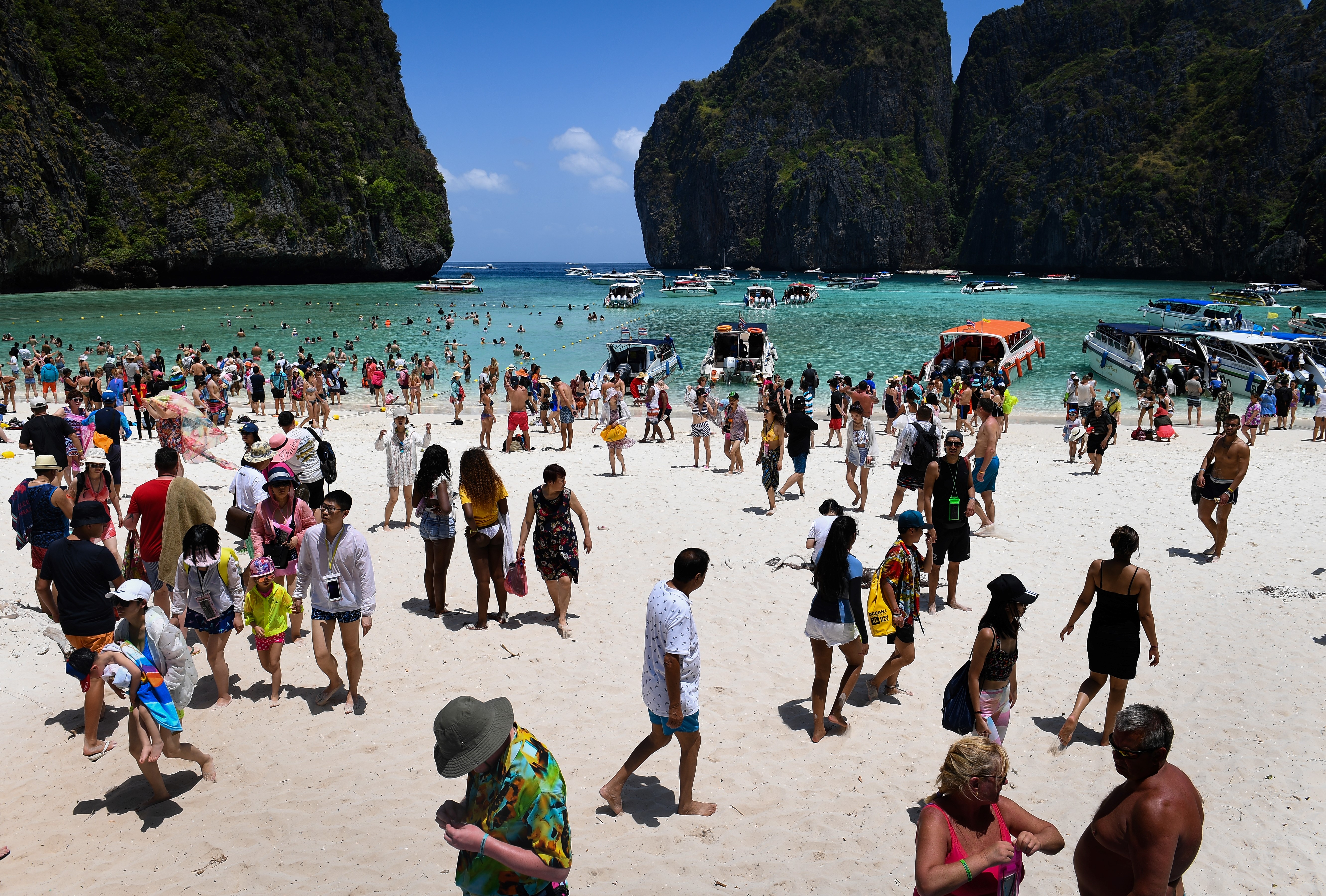 A turistadömping miatt 2021-ig lezárják a thaiföldi öblöt, amit Leonardo DiCaprio tett túl híressé