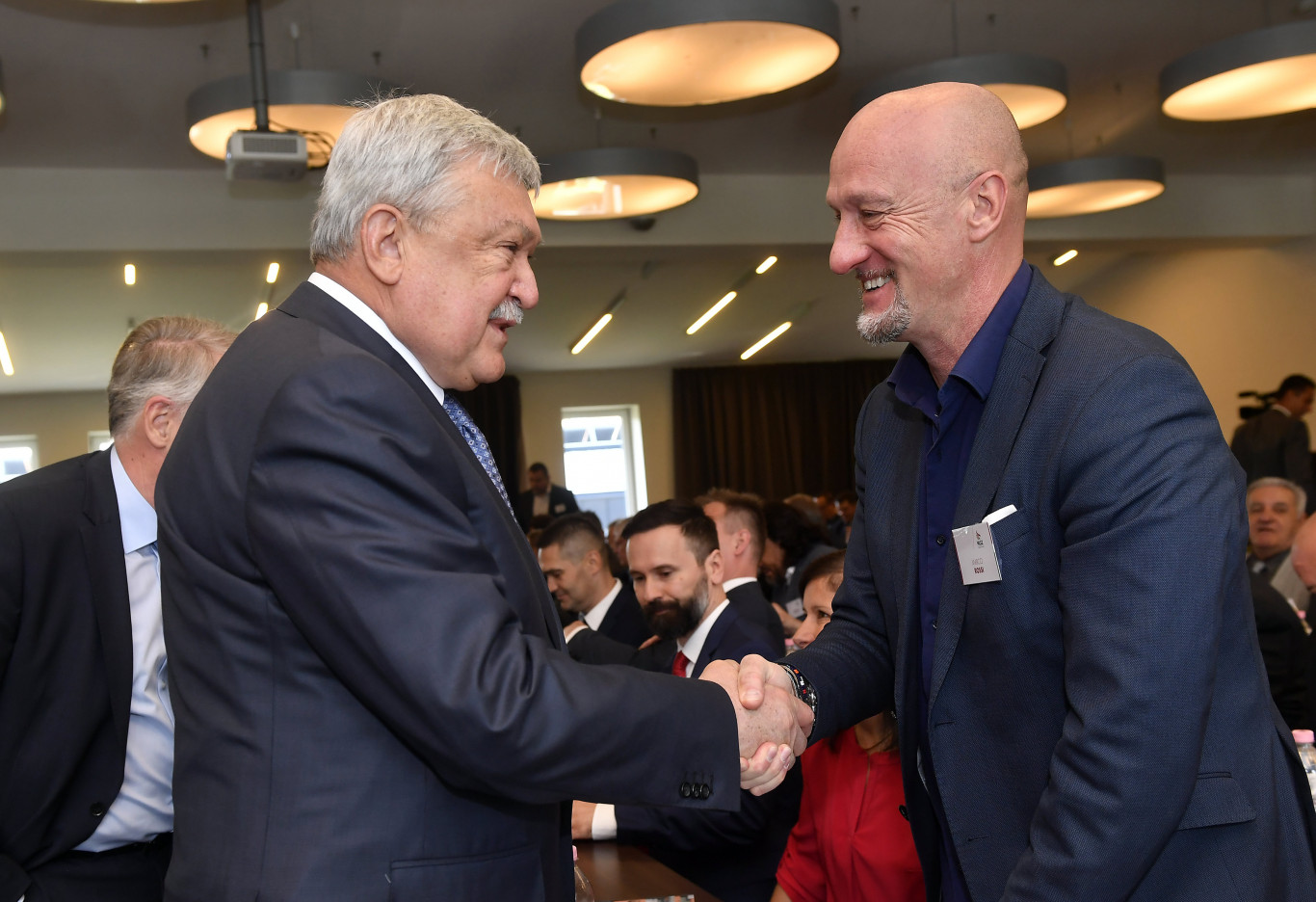 Csányi Sándor szerint Rossi 2026-ig akkor sem léphet le, ha akar