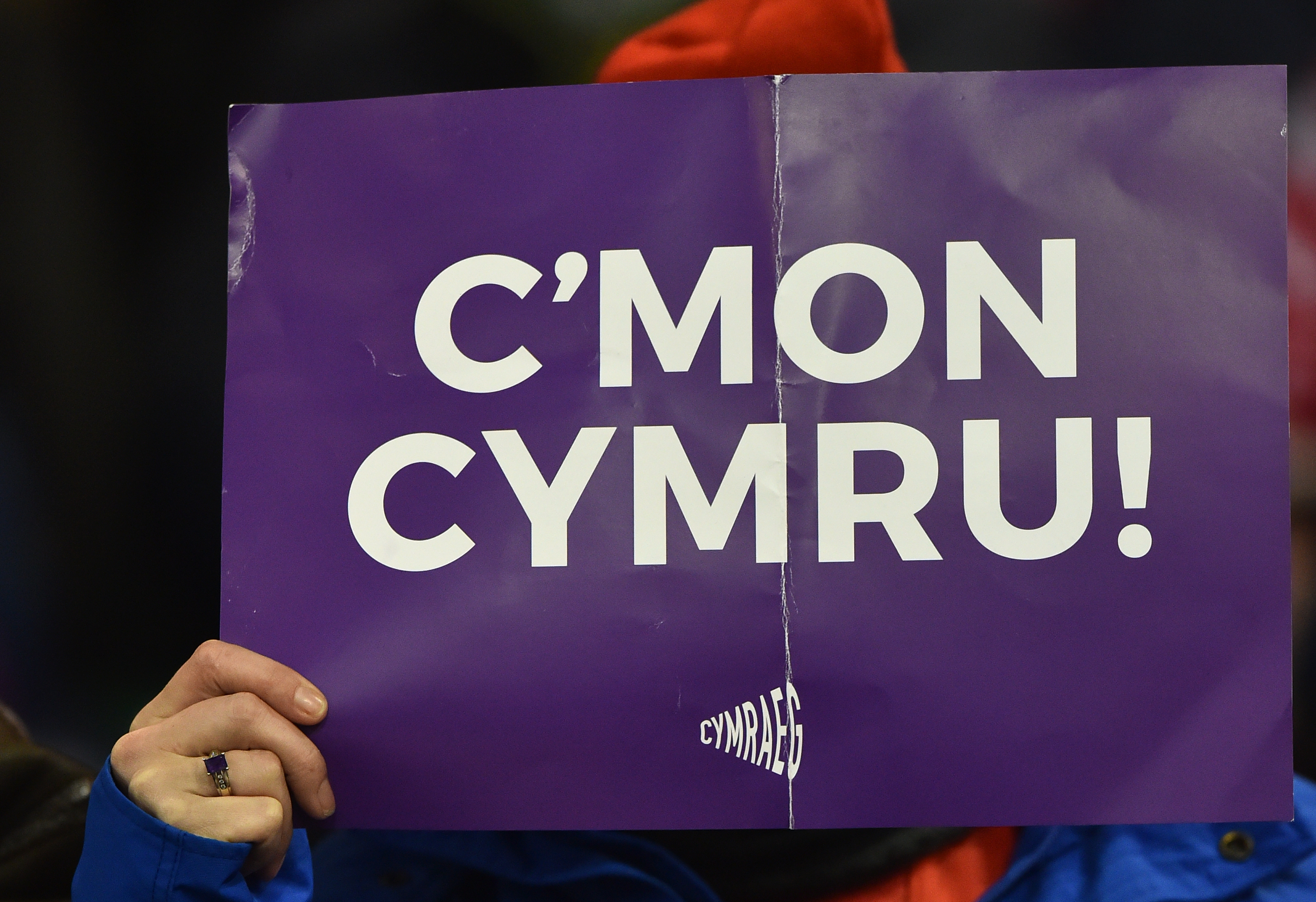 Ezrek tüntettek Wales-ben a függetlenség mellett