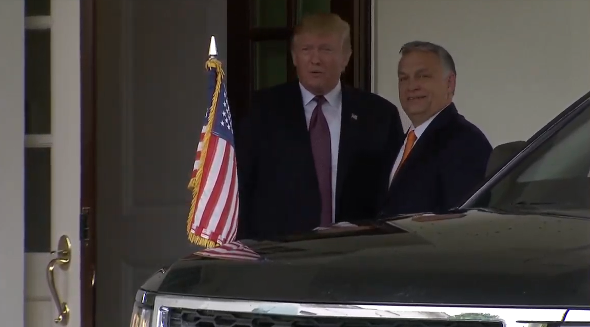 Orbán megérkezett a Fehér Házba