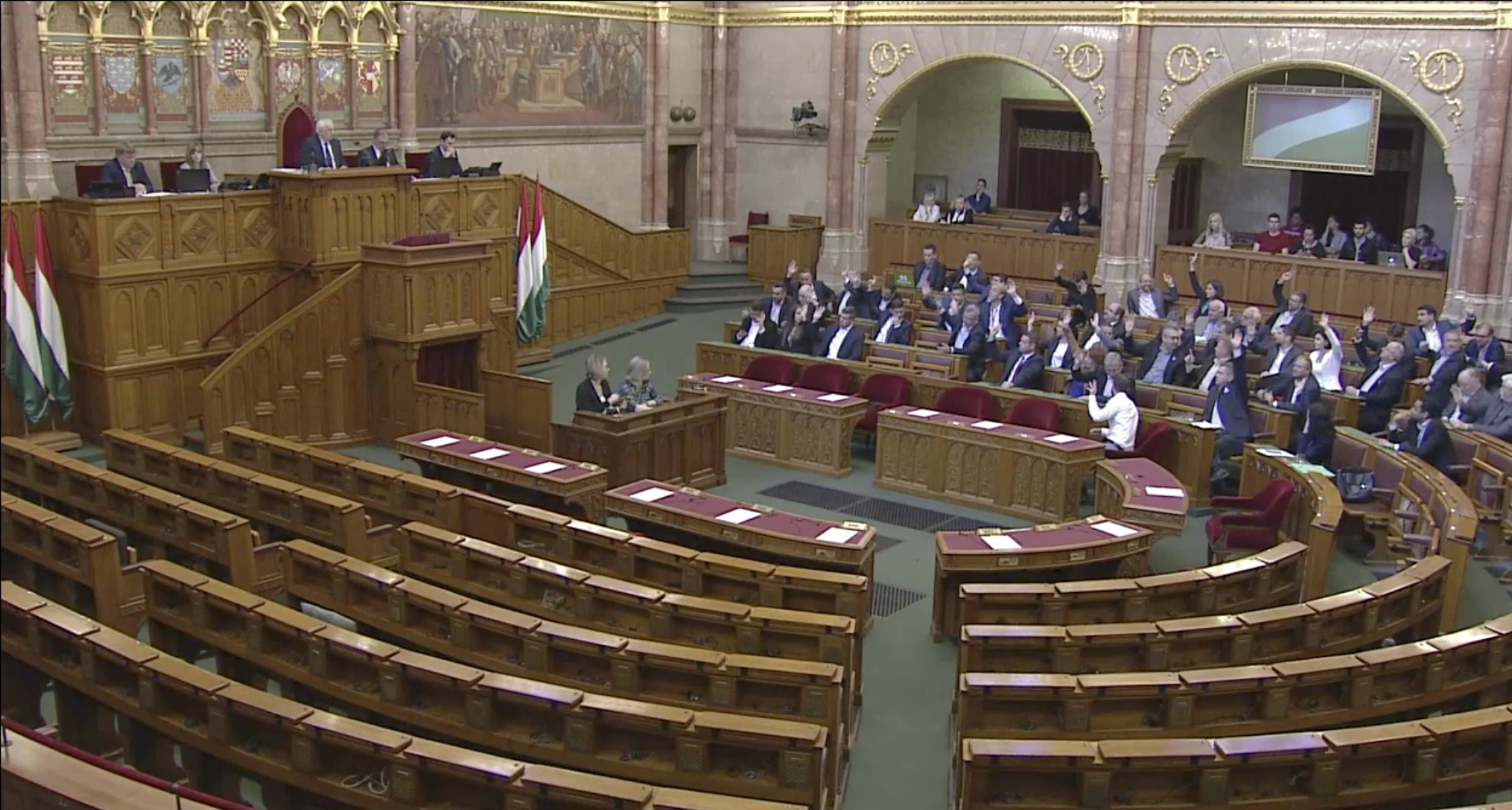 Bojkottálta a Fidesz a kilakoltatási moratórium lejárta miatt összehívott rendkívüli ülésnapot