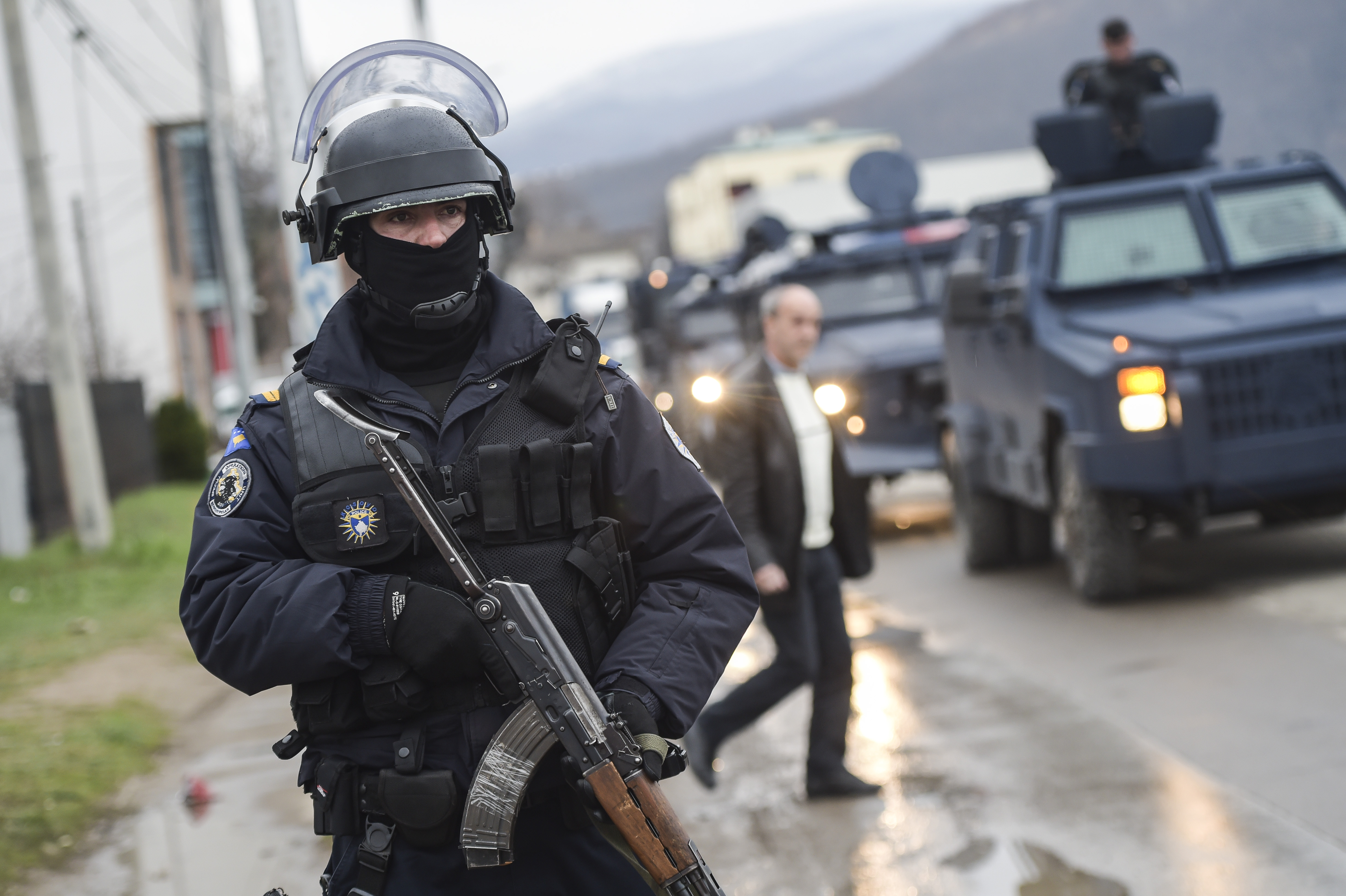 Lövöldözés volt Észak-Koszovóban, legalább ketten megsérültek