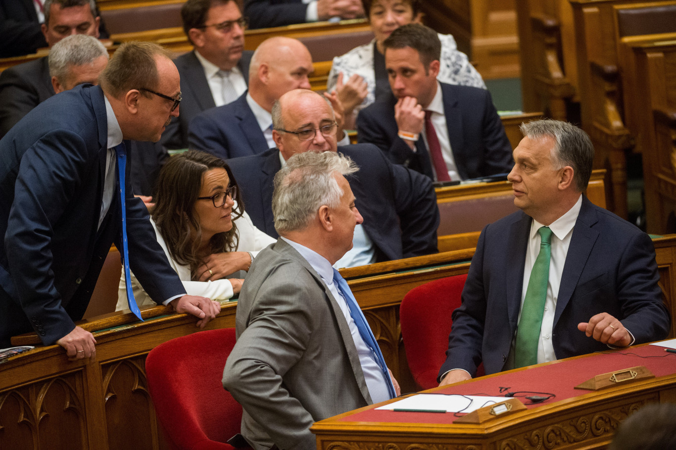 Leszavazták a kormánypárti tagok, hogy Szijjártót kínai ügyekről kérdezhessék a Külügyi Bizottságban