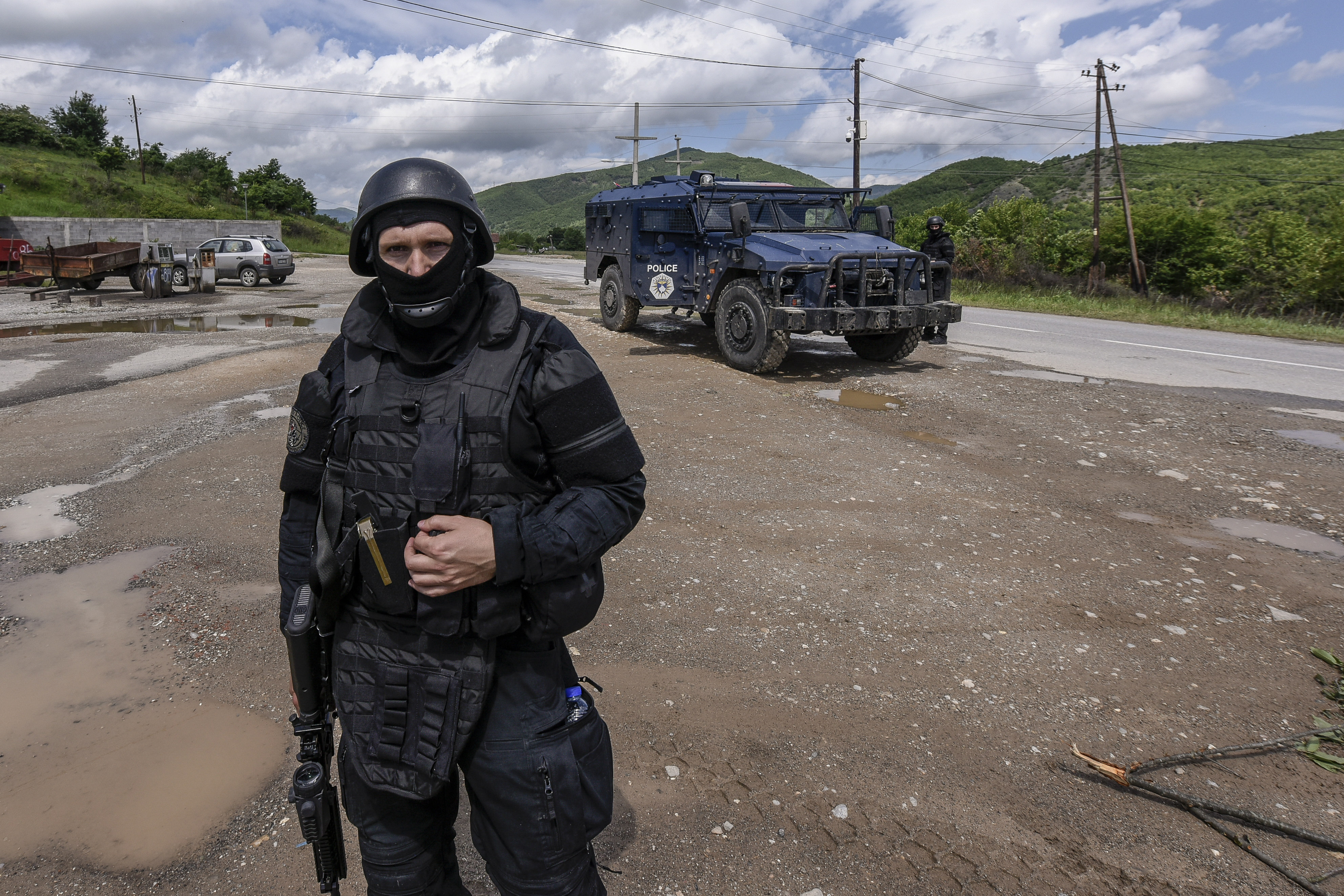 Moszkva leszólt Koszovóba, hogy engedjék szabadon a reggeli balhéban elfogott orosz ENSZ-alkalmazottat