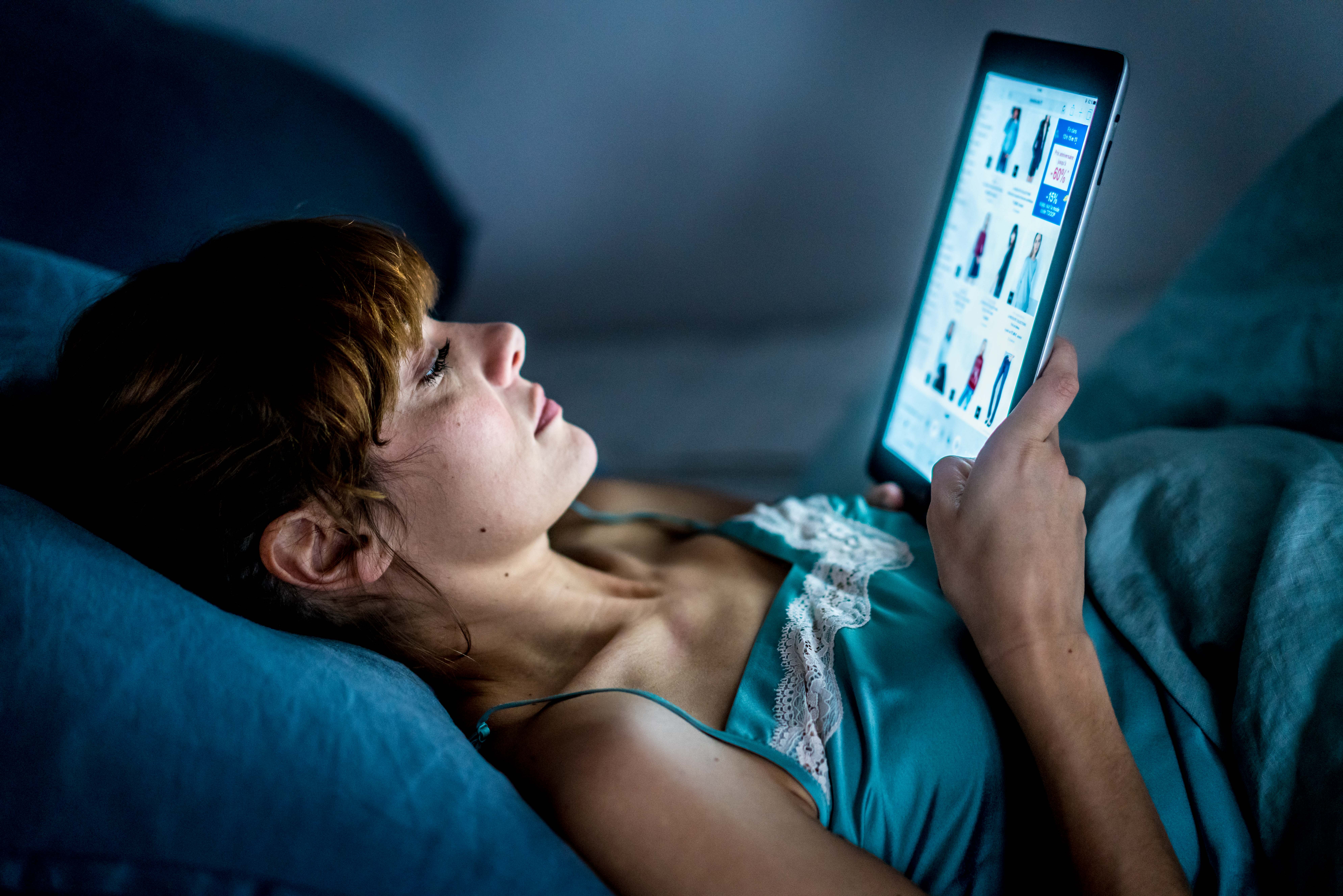 Az alvásfigyelő mobilalkalmazások még komolyabb alvászavarokat okozhatnak