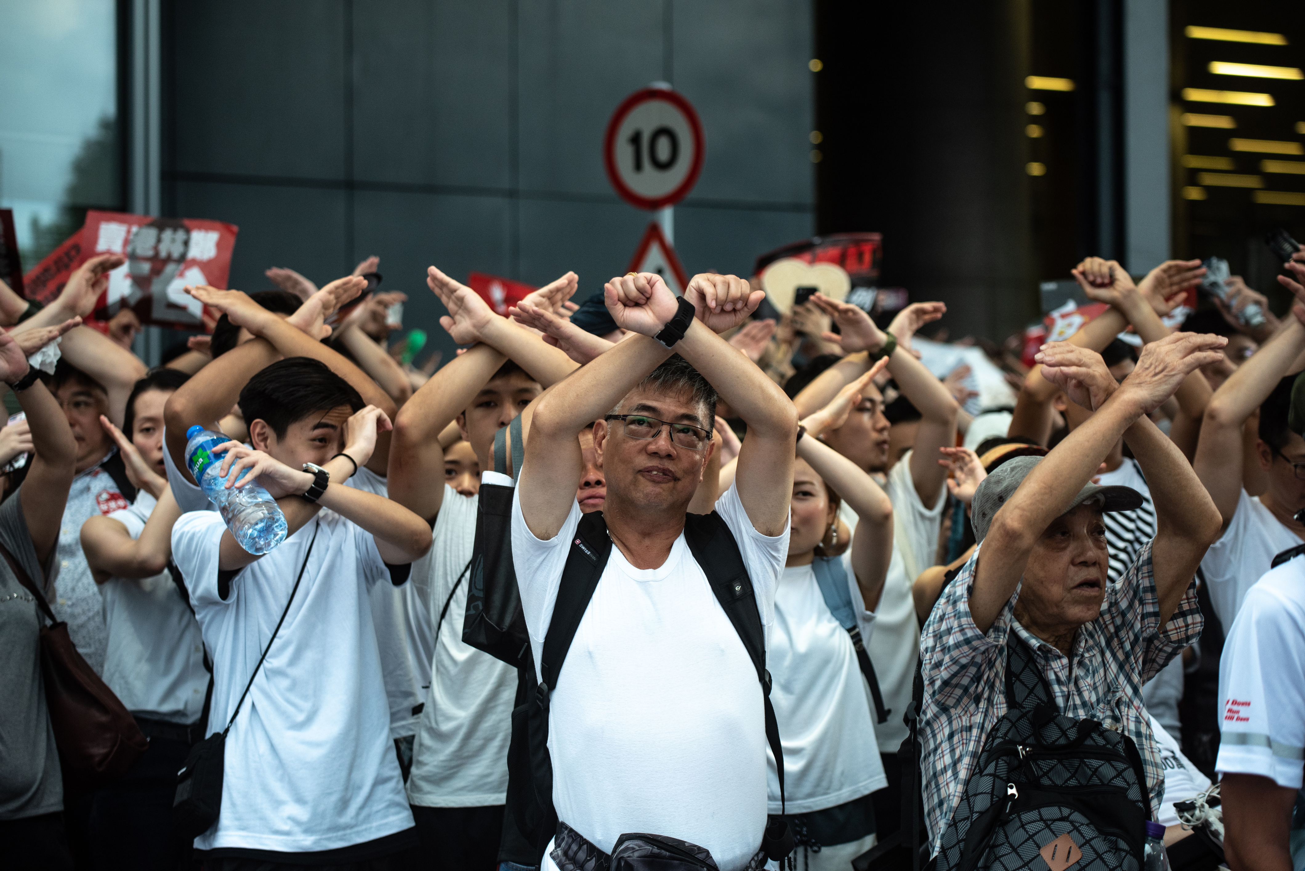 Sajtóhírek szerint a hongkongi kormány jegeli a kiadatási törvényt