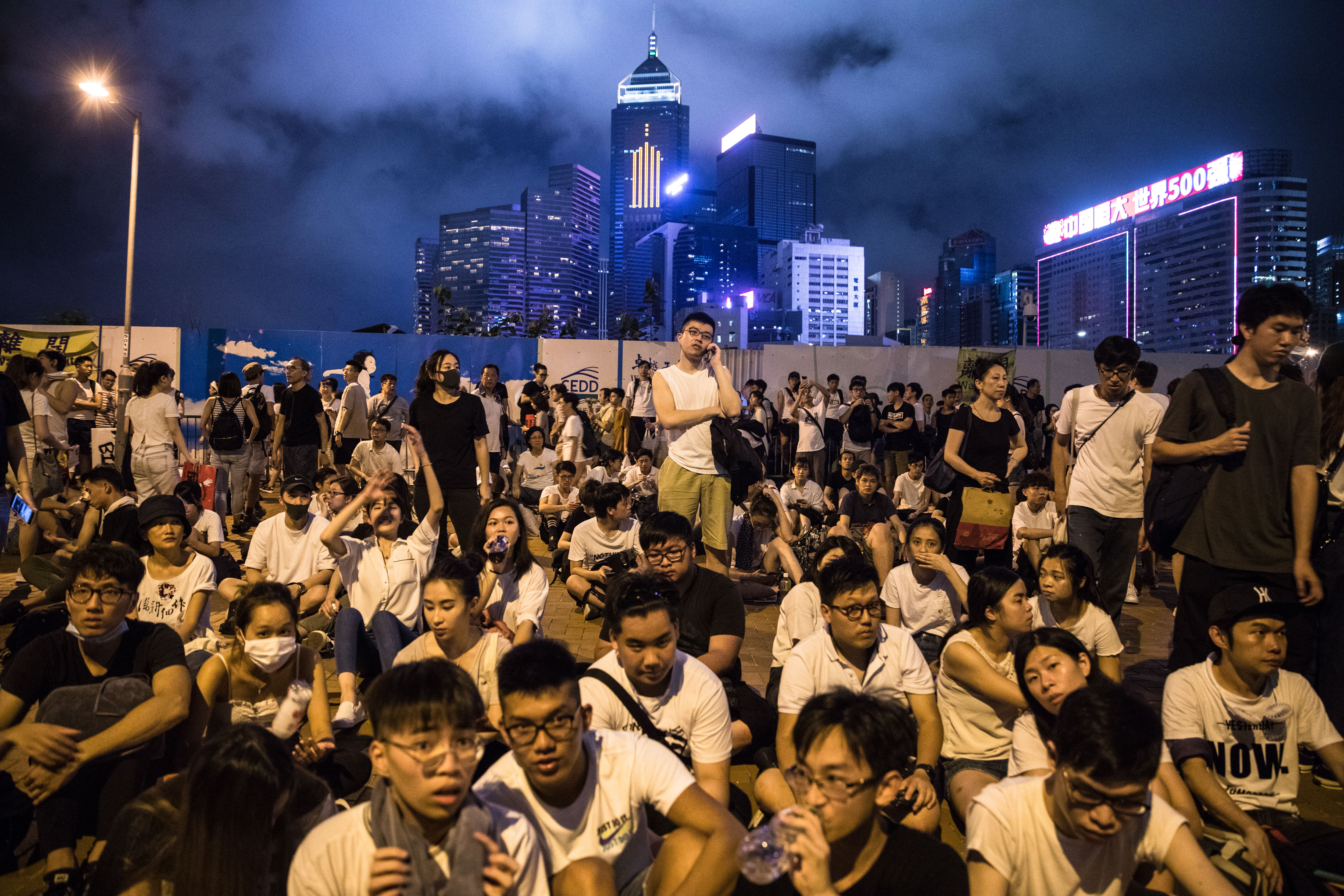 A szervezők szerint több mint 1 millióan tüntettek Hongkongban