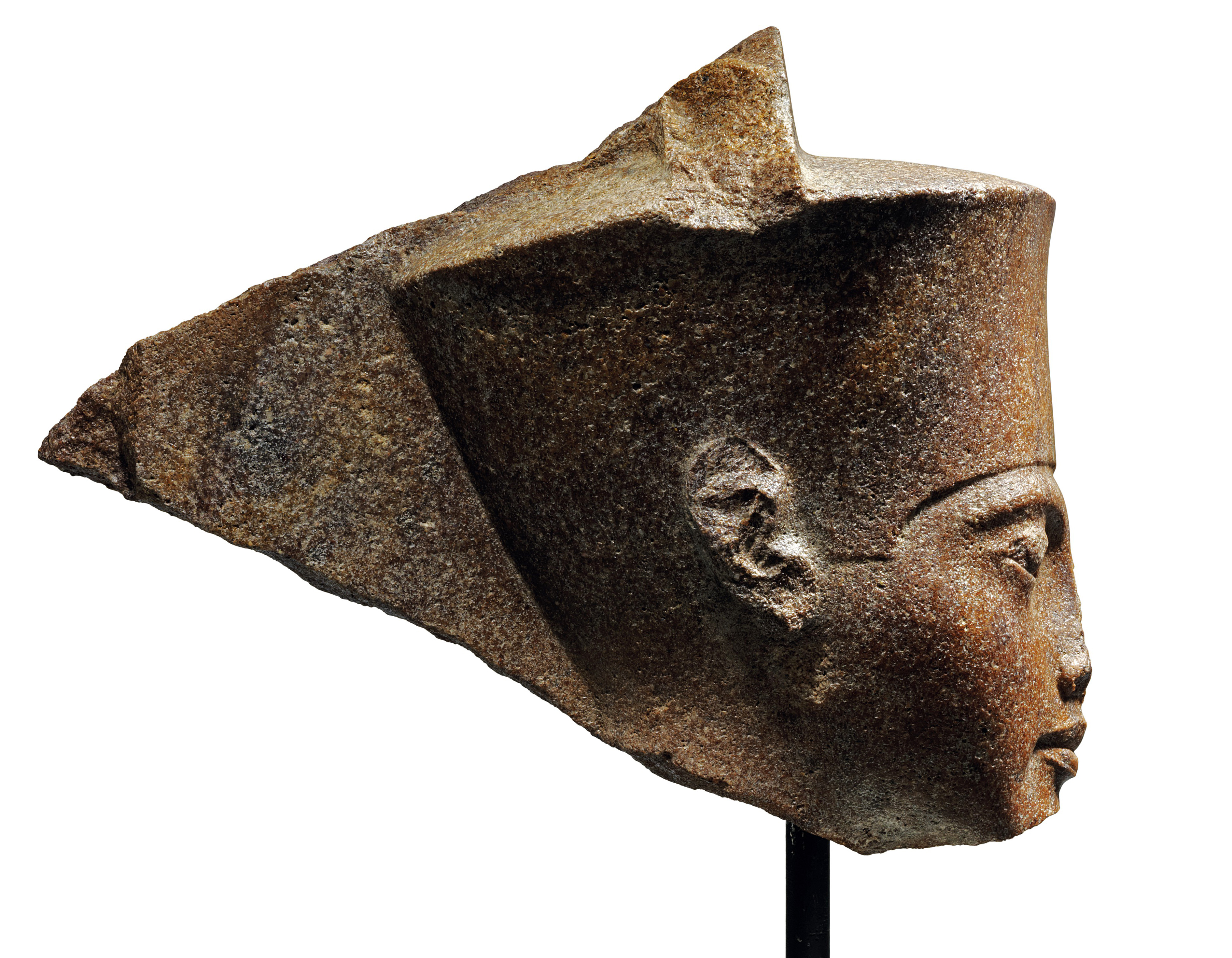 Hiába tiltakozott Egyiptom, elárverezik Tutanhamon bronz szoborfejét