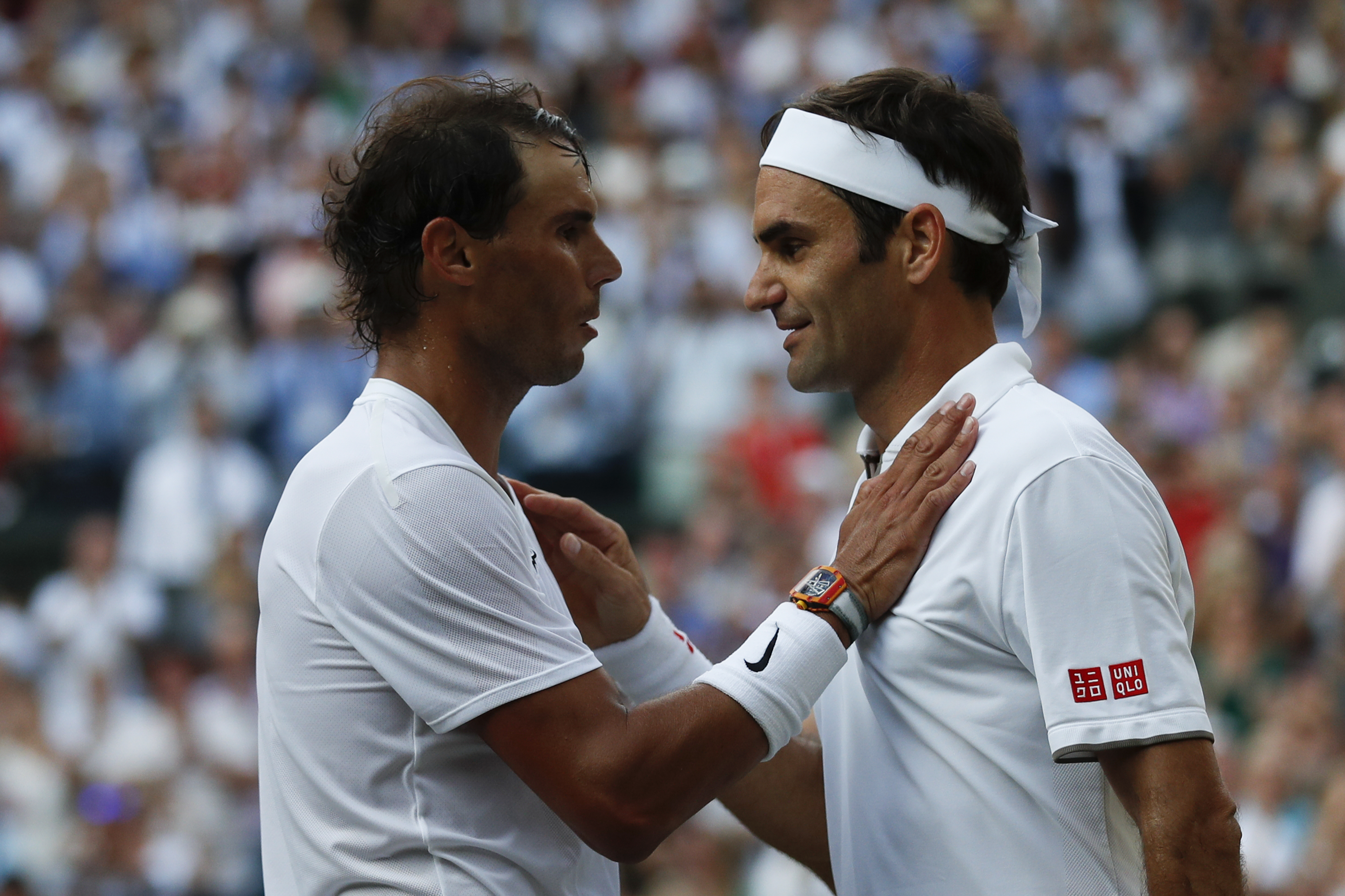 Federer megverte Nadalt Wimbledonban, 21. Grand Slam-trófeájáért játszhat vasárnap Djokovics ellen