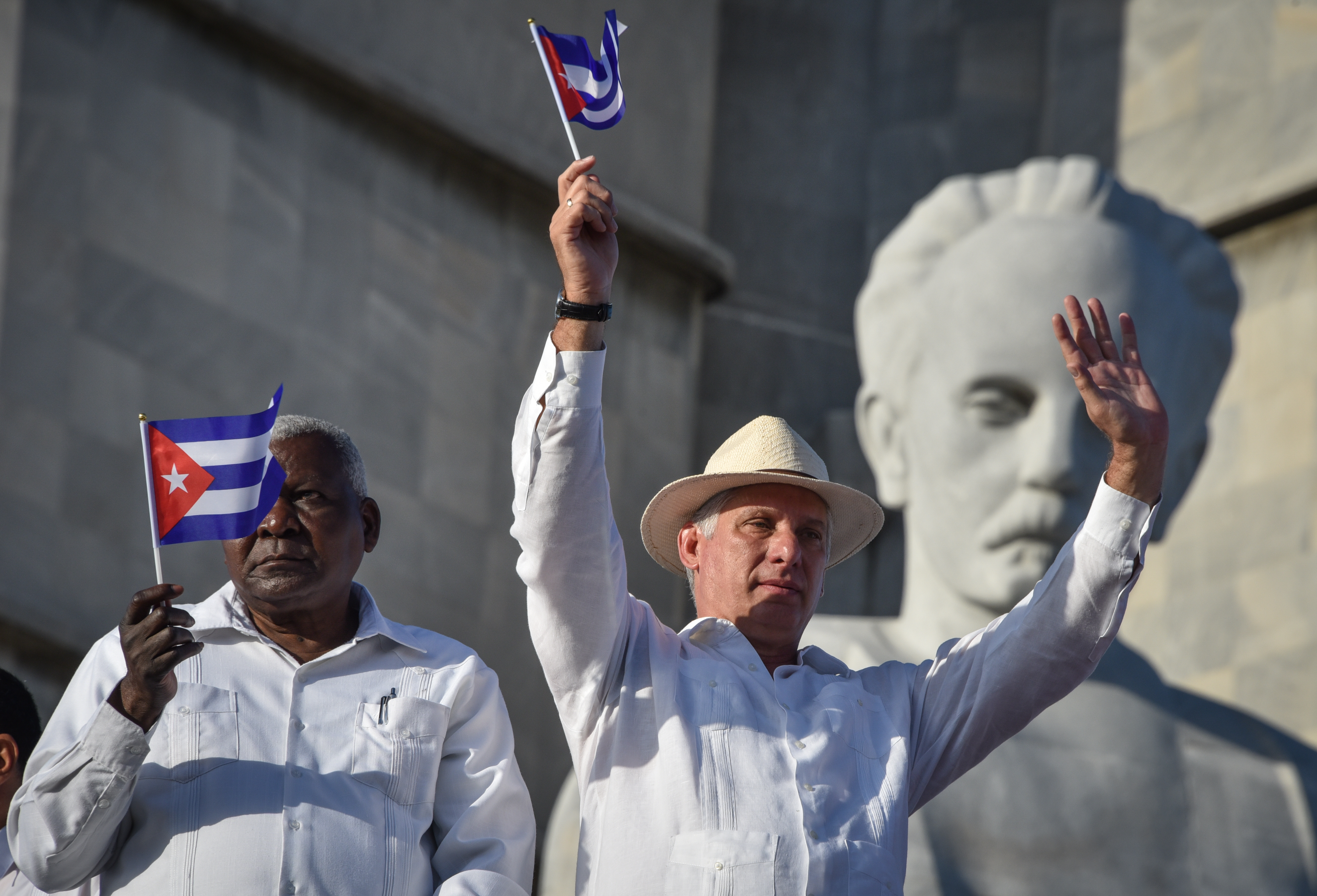 A kubaiak ezentúl kormányfőt és elnököt is választhatnak a kommunista párt jelöltjeiből