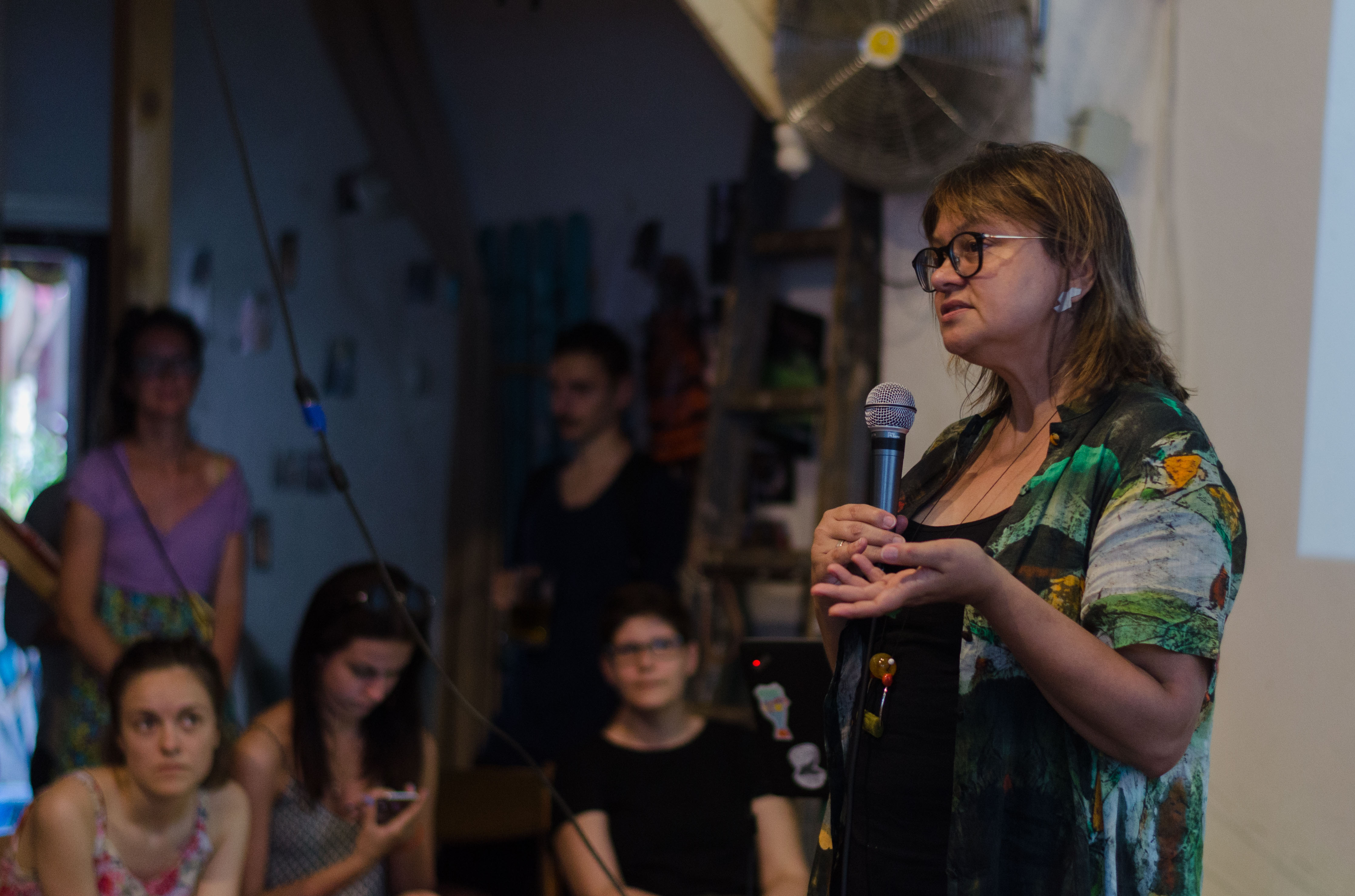 Gille Zsuzsa budapesti előadásán, 2019 nyarán