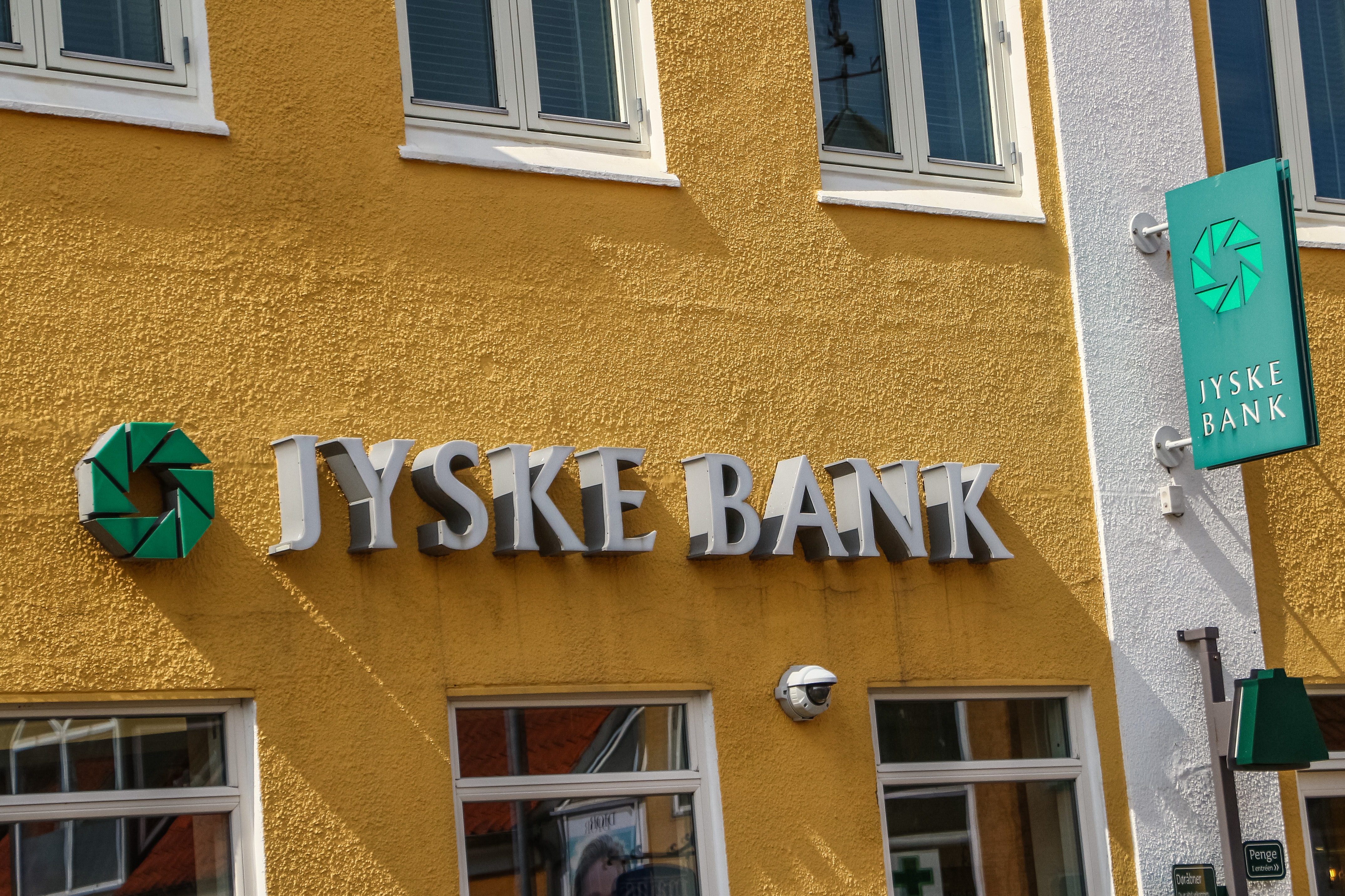 Egy dán bank már szó szerint fizet azért, hogy hitelt vegyenek fel az ügyfelei