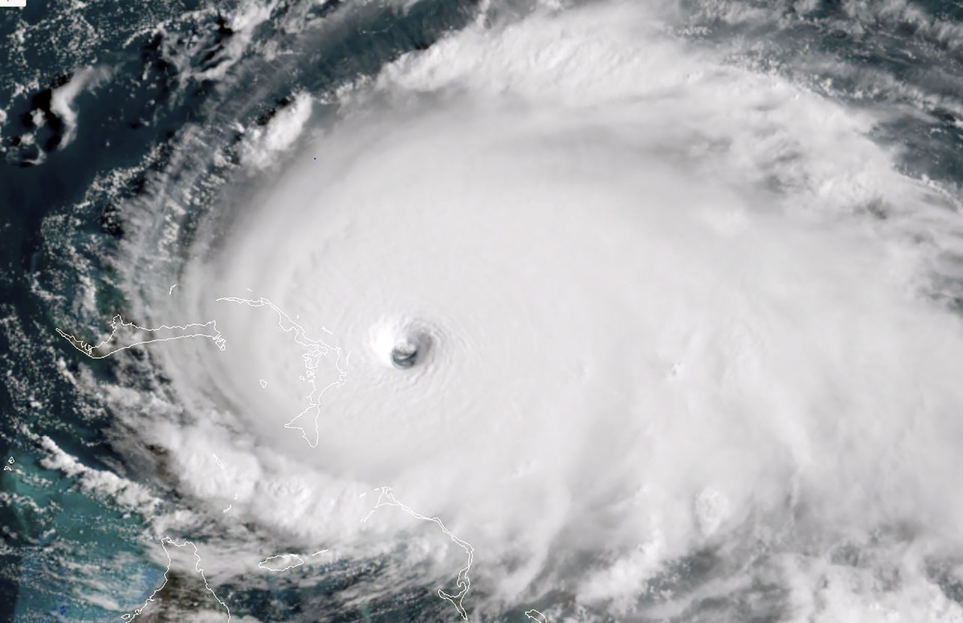 Soha nem látott, irtózatos hurrikán csapott le a Bahamákra