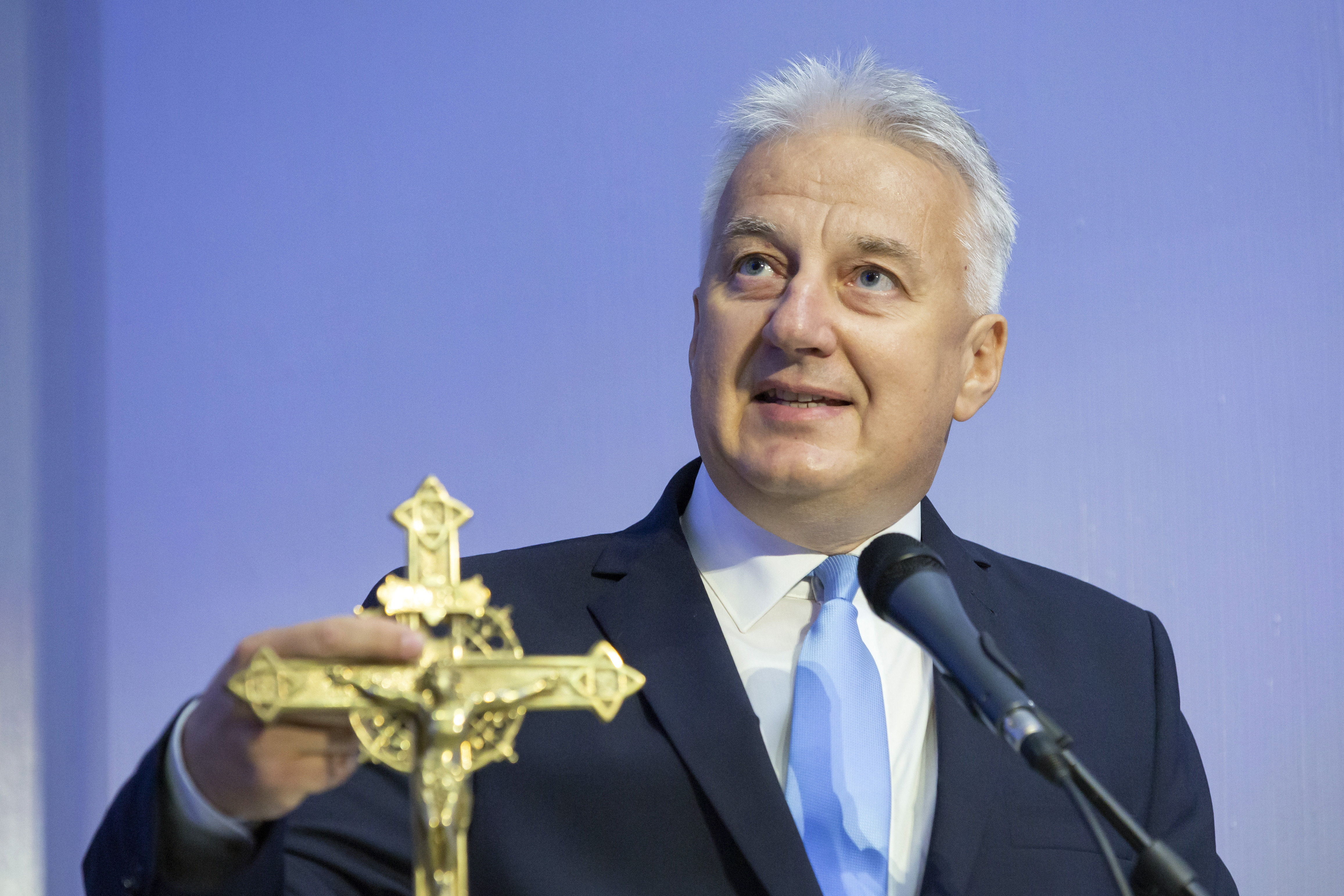 A magyar kormány termékbemutatót csinált a keresztény újságírók konferenciájából