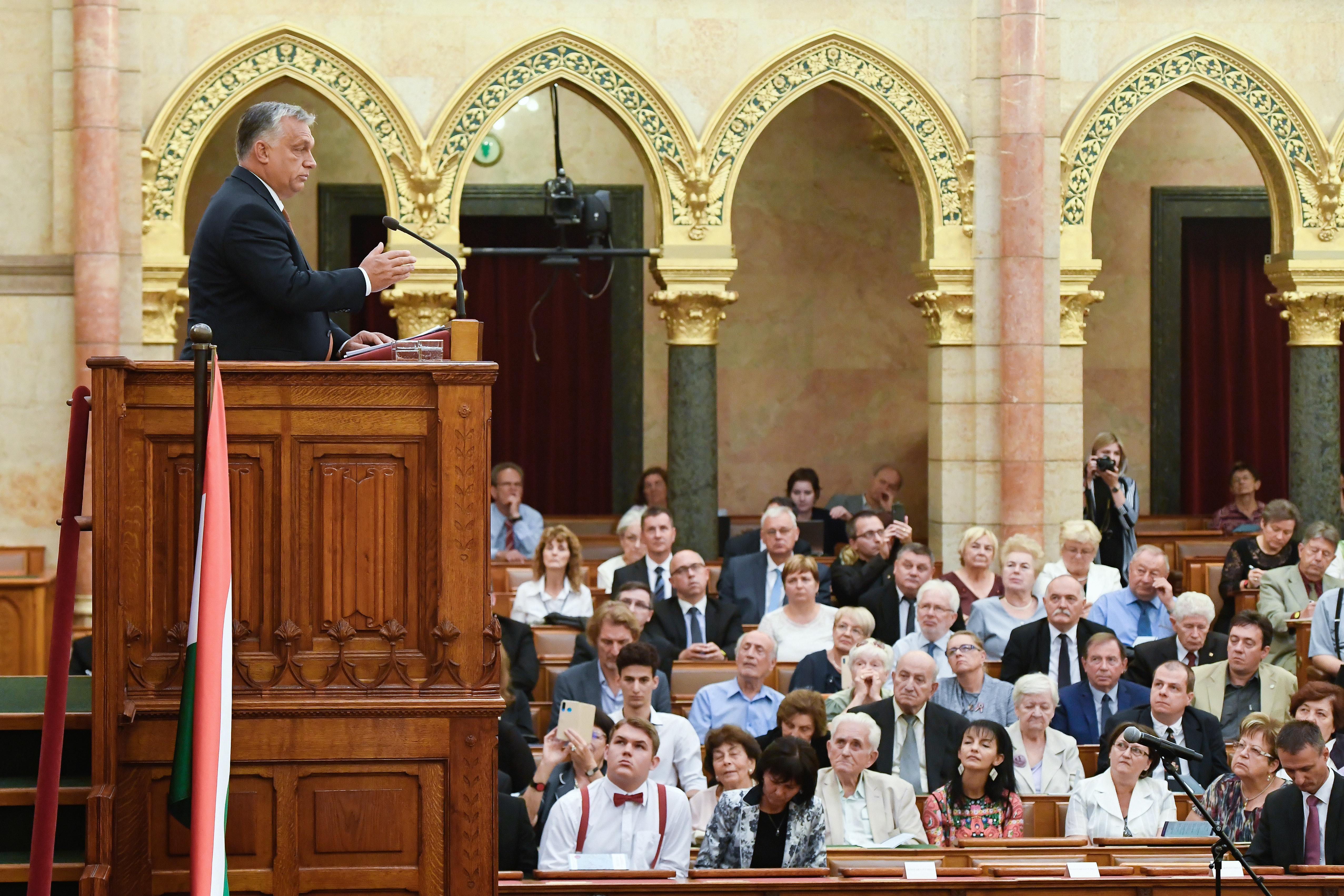 Orbán Viktor szókészletében megjelent a magasabb rendű élet