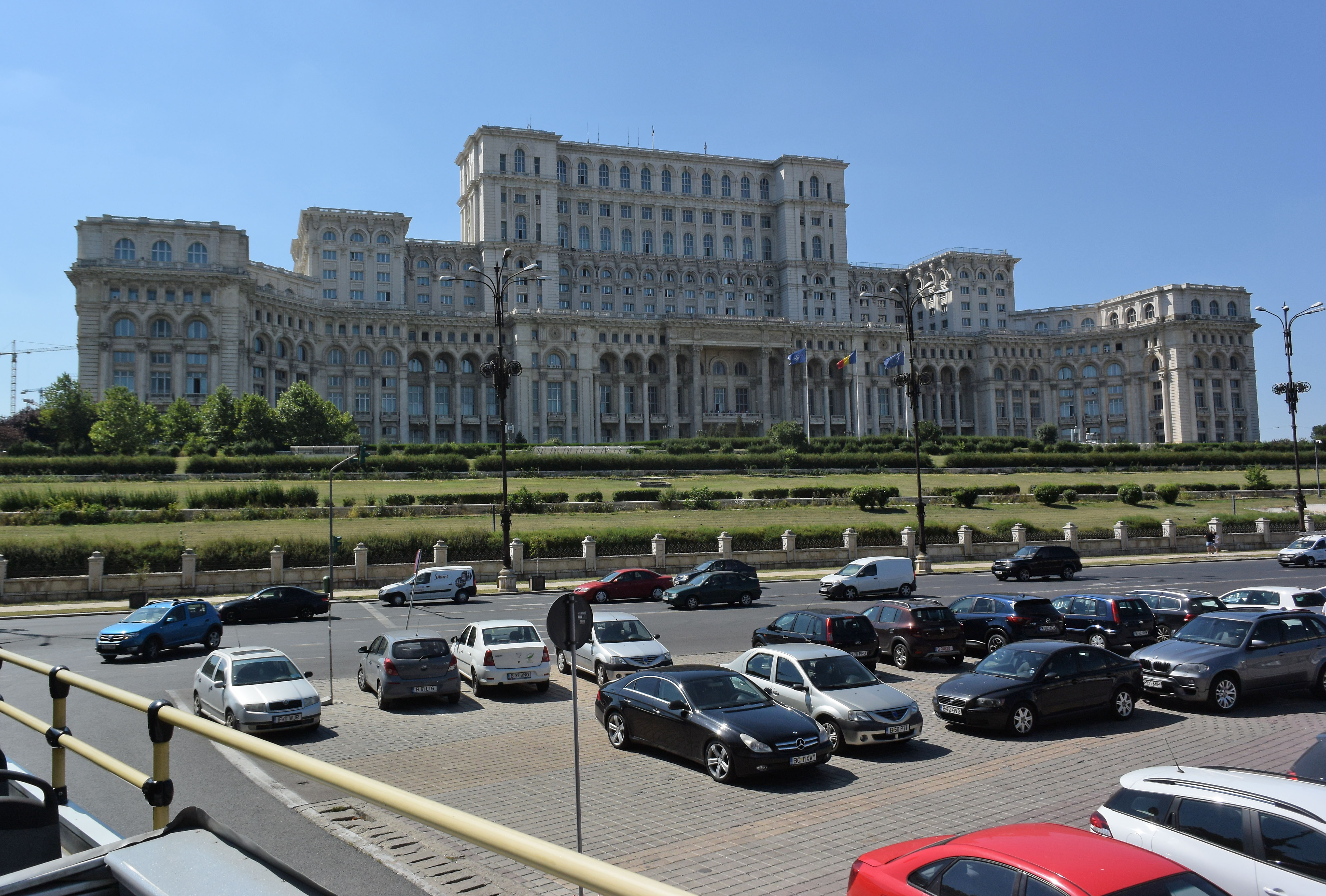 A román kormány beárazta, mennyit ér a bukaresti parlament