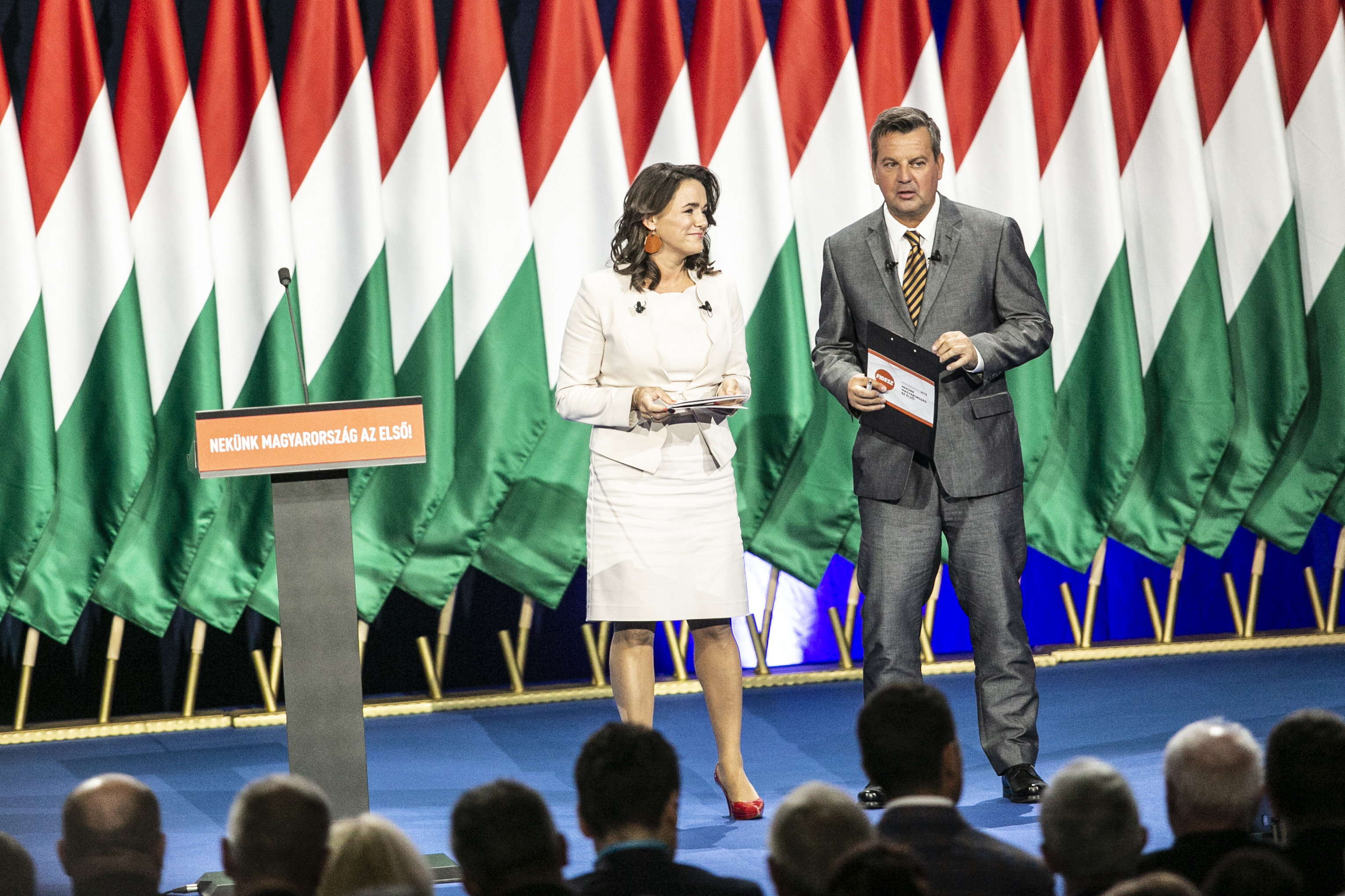 Ma kiderül, hogy maradhat-e Orbán a Fidesz elnöke (maradhat)