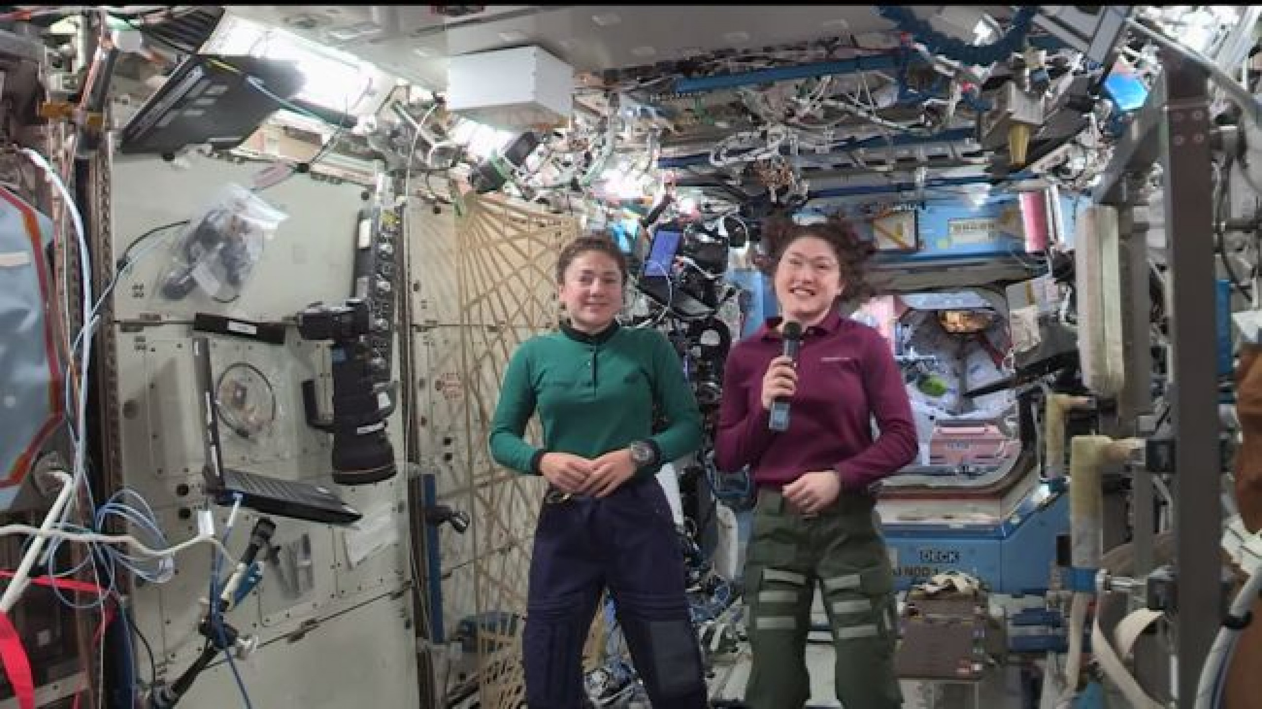 Про женщину в наса. Женщины космонавты на МКС.