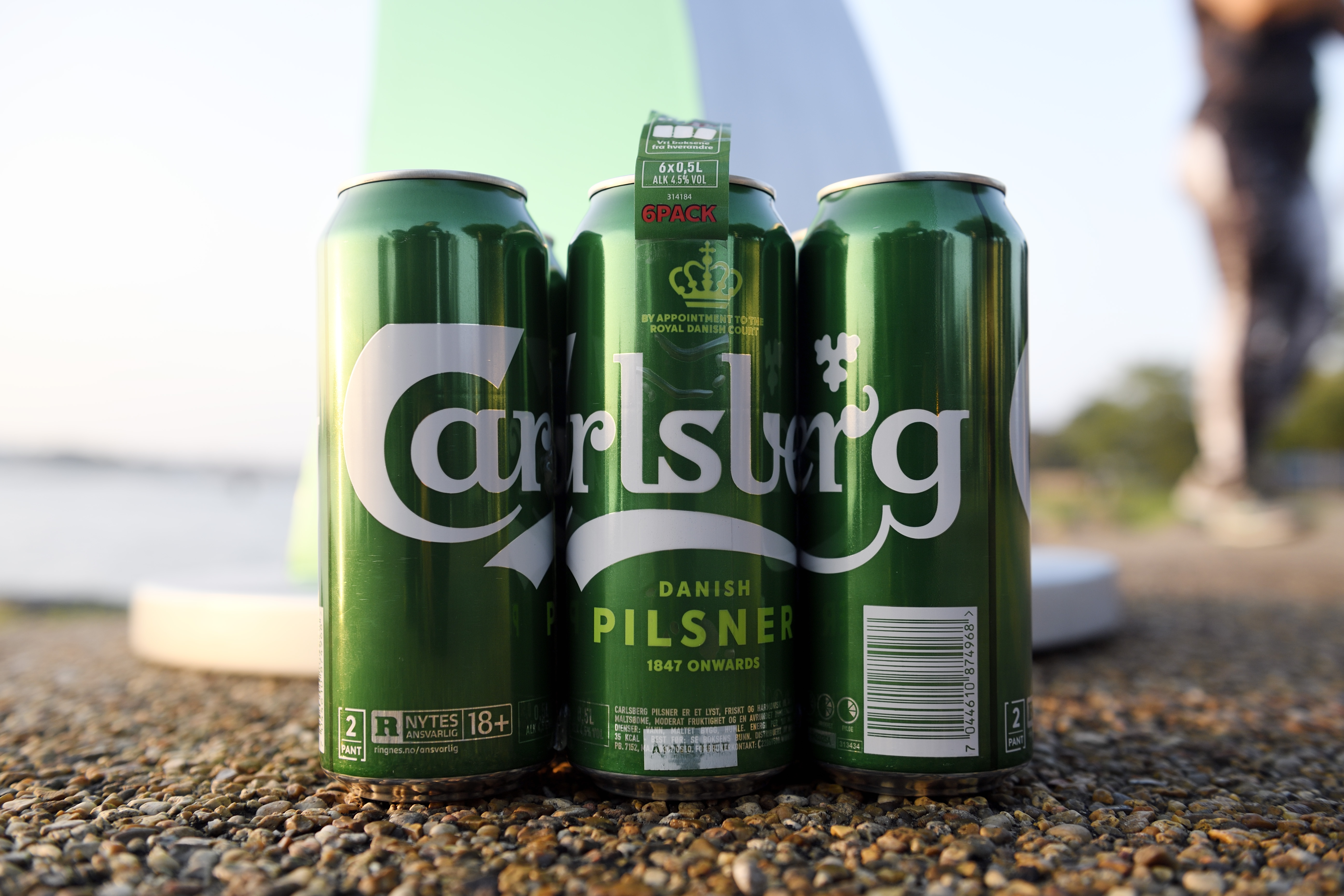 A Carlsberg igyekszik papírpalackban árulni a sört, de egyelőre nem megy