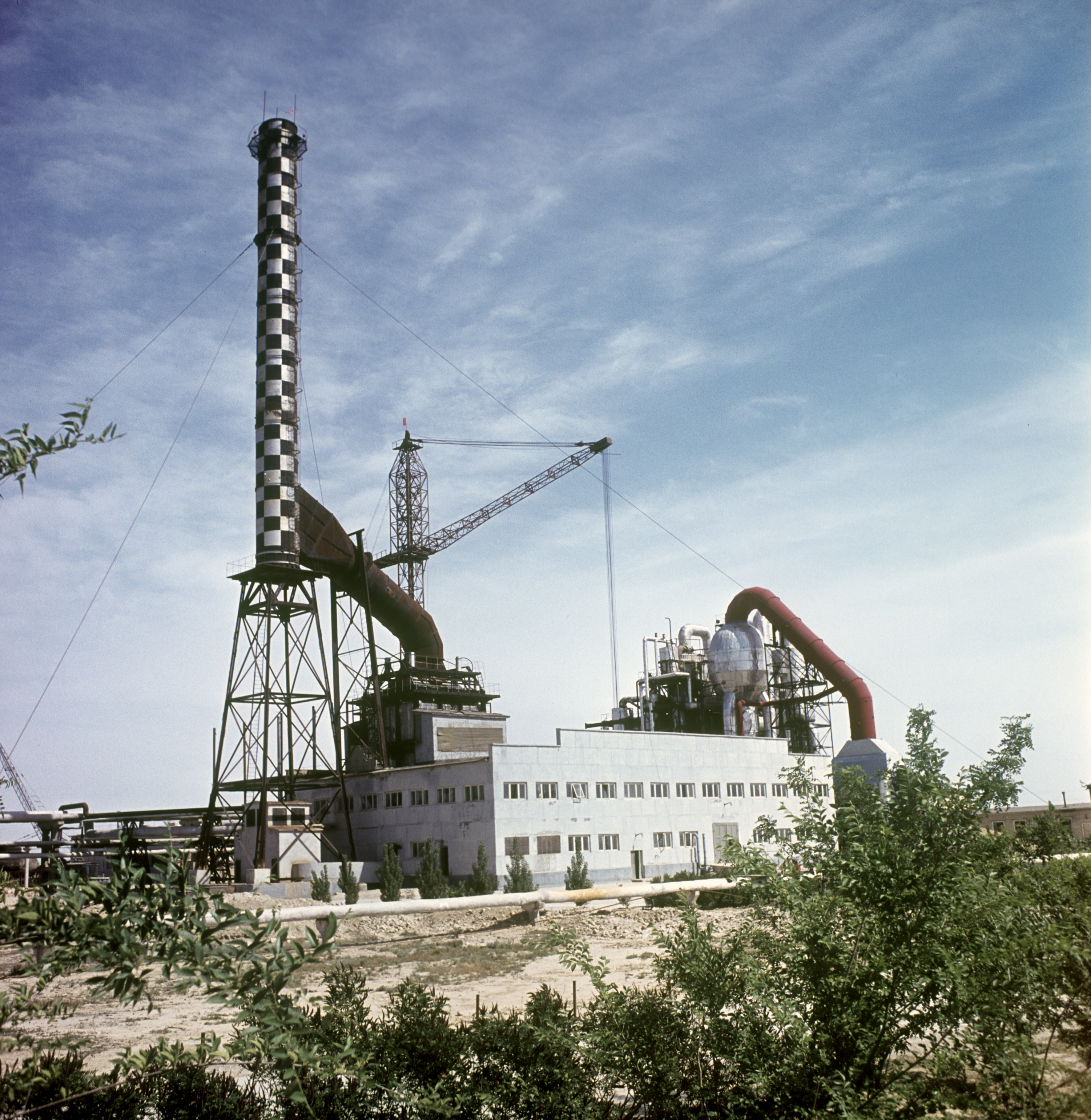 Az egykori szovjet város, Sevcsenko (ma a kazahsztáni Aktau) atomerőművének sótalanító üzeme, amely 1973-tól 1999-ig működött