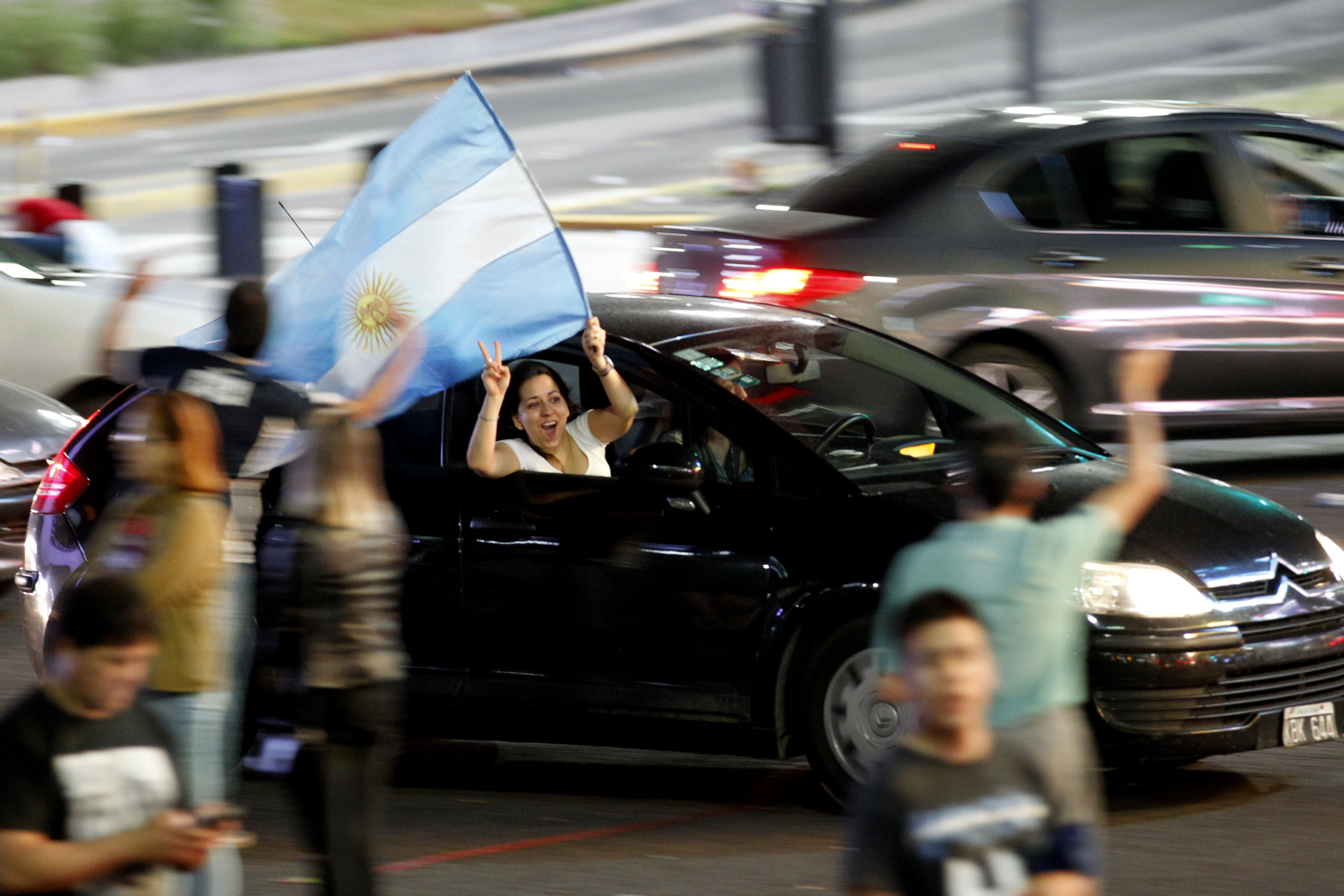 Elismerte vereségét az argentin elnök, visszatér a baloldal