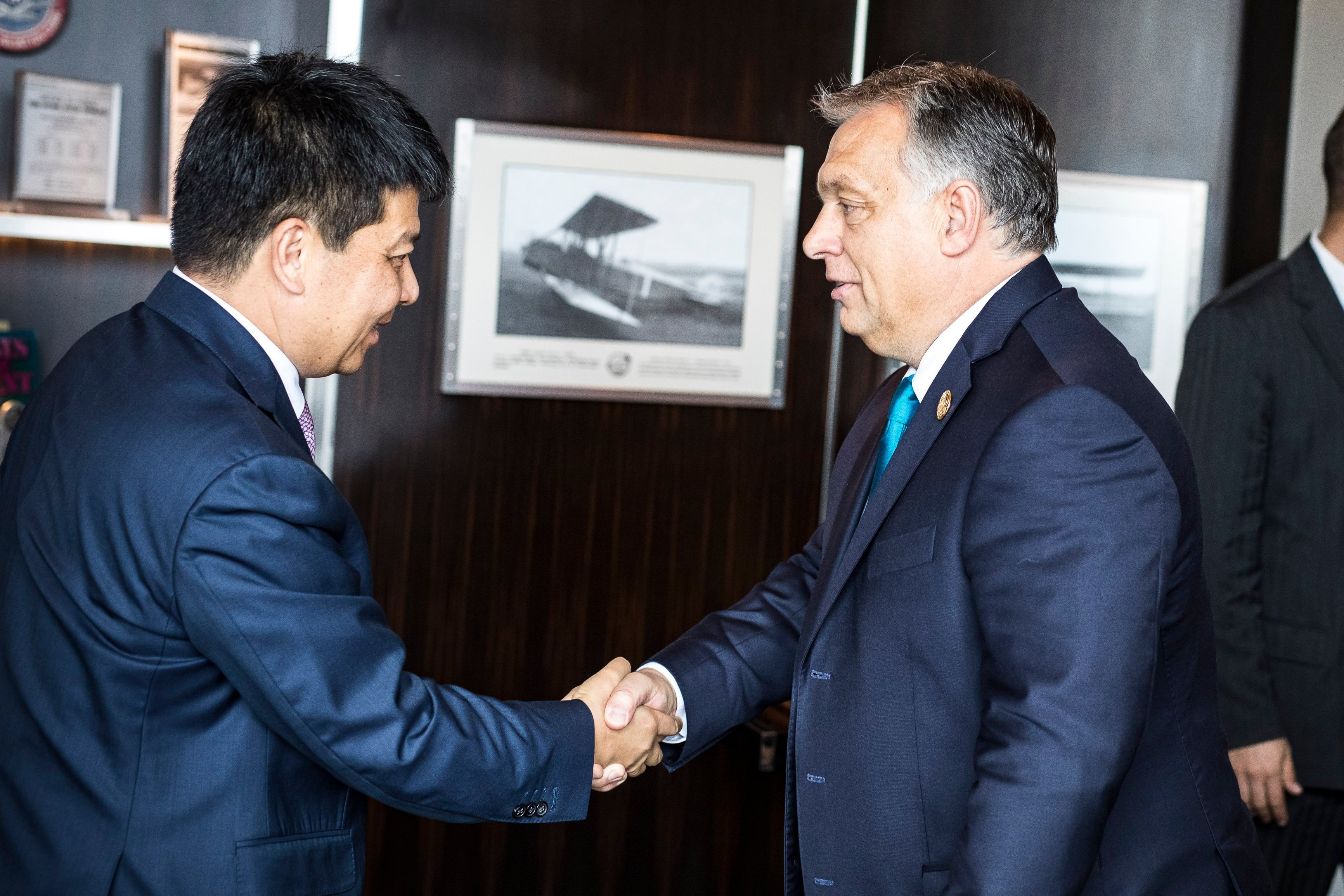 Orbán Viktor és Guo Ping, a Huawei-csoport elnöke