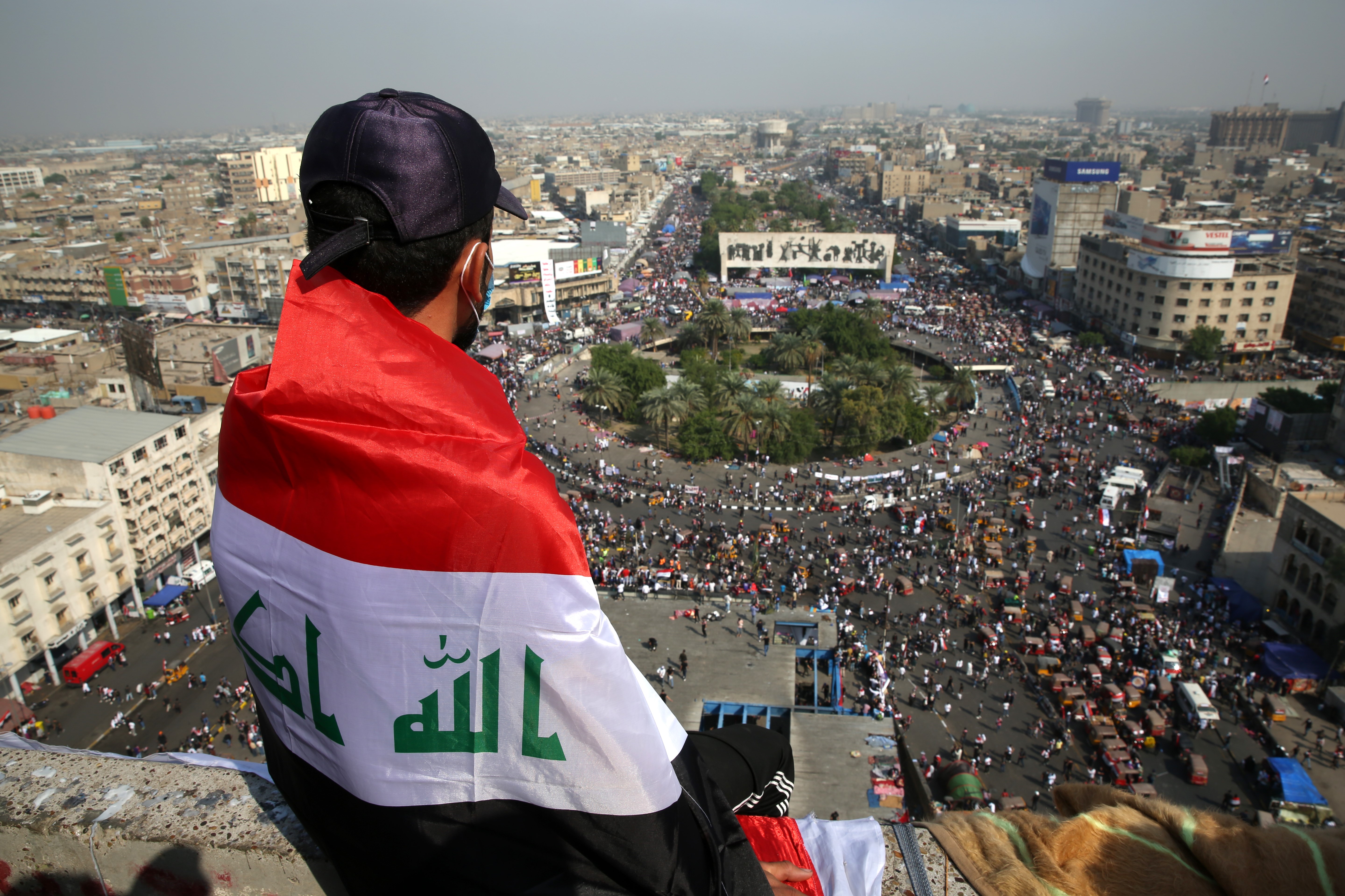 A város több csomópontját is blokkolták a tüntetők Bagdadban