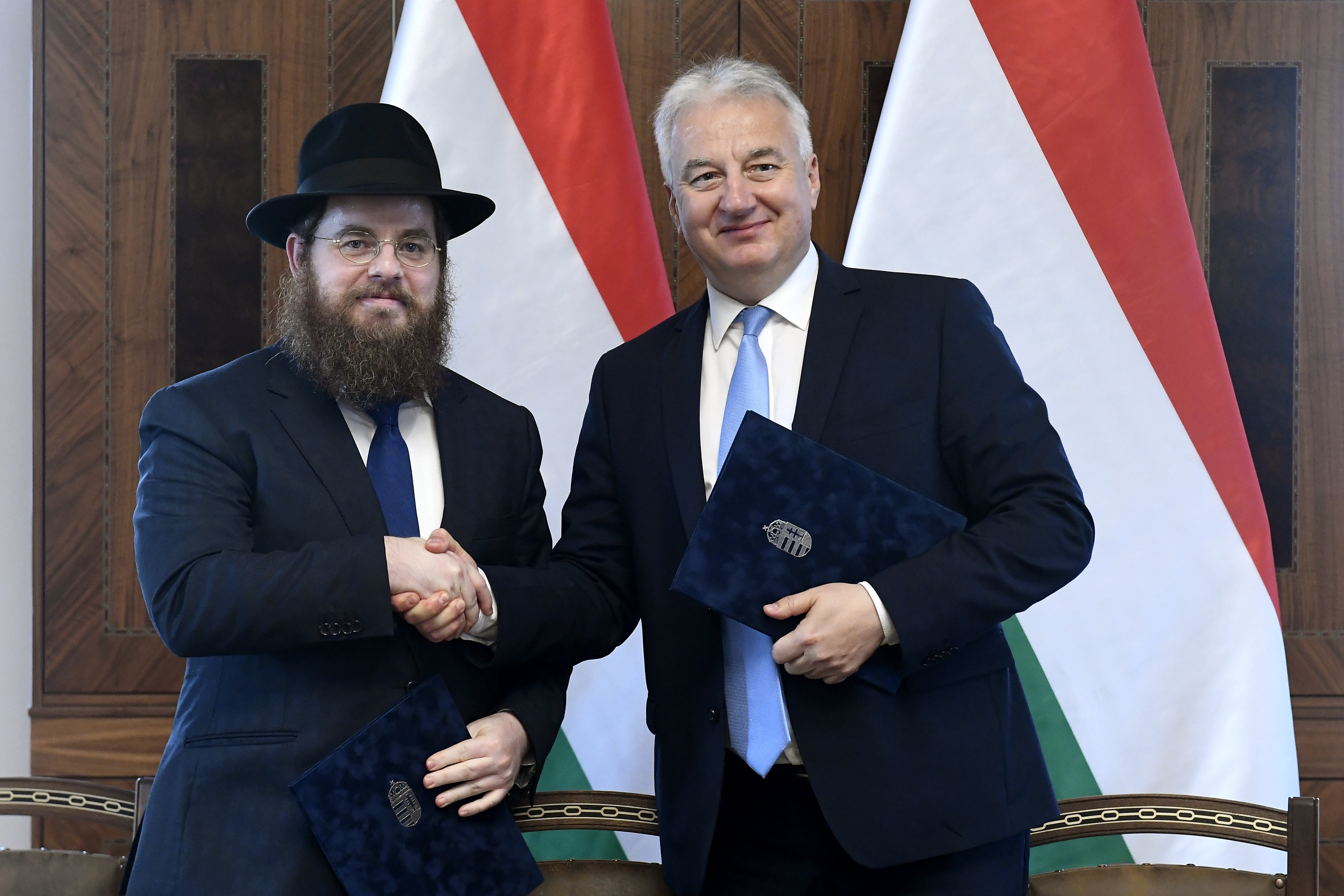 Megállapodást kötött a magyar kormány és a Köves Slomó vezette EMIH