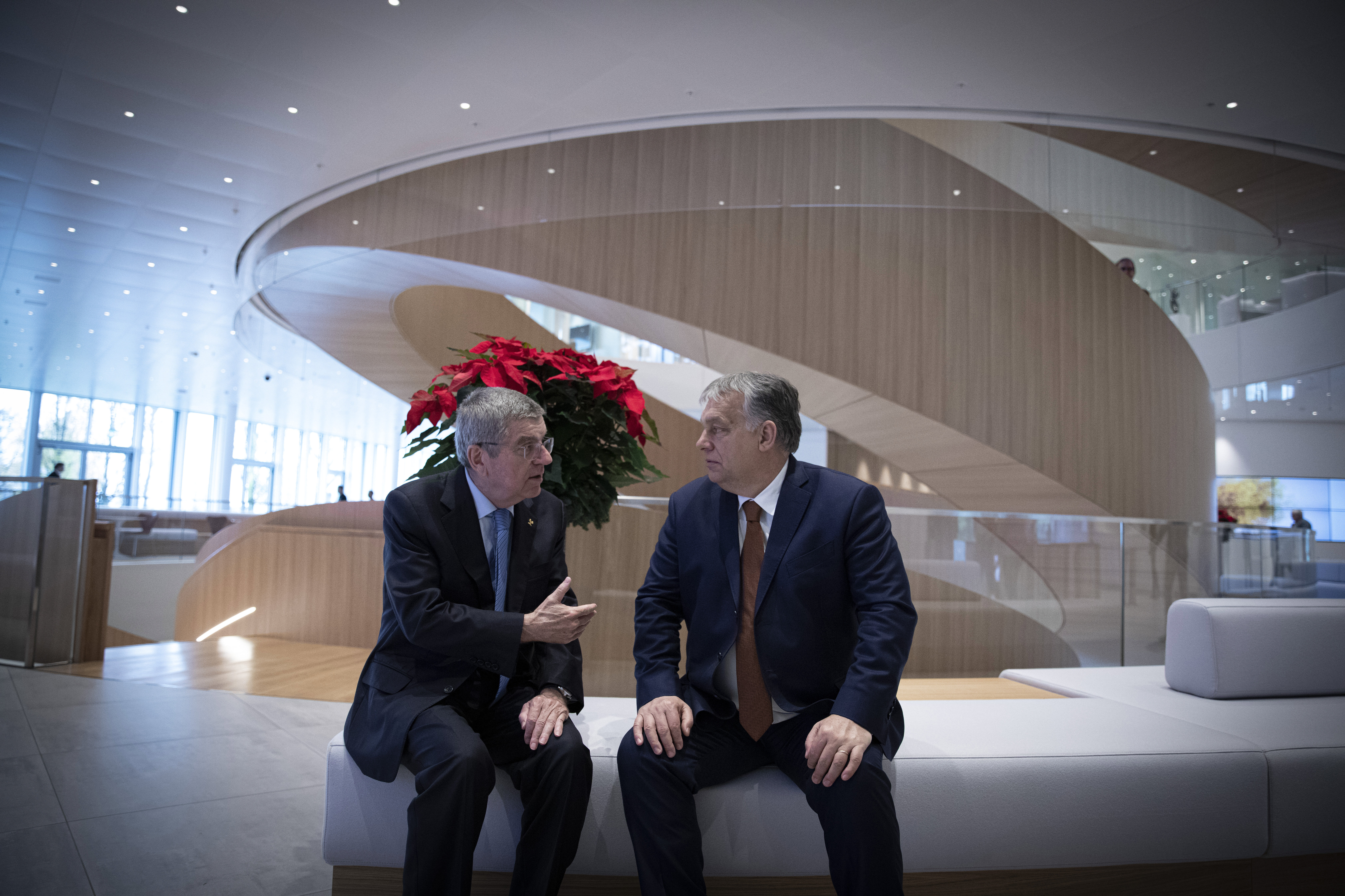 Orbán Viktor Svájcban tekinti meg a Nemzetközi Olimpiai Bizottság új székházát (valamint megbeszélést folytat)