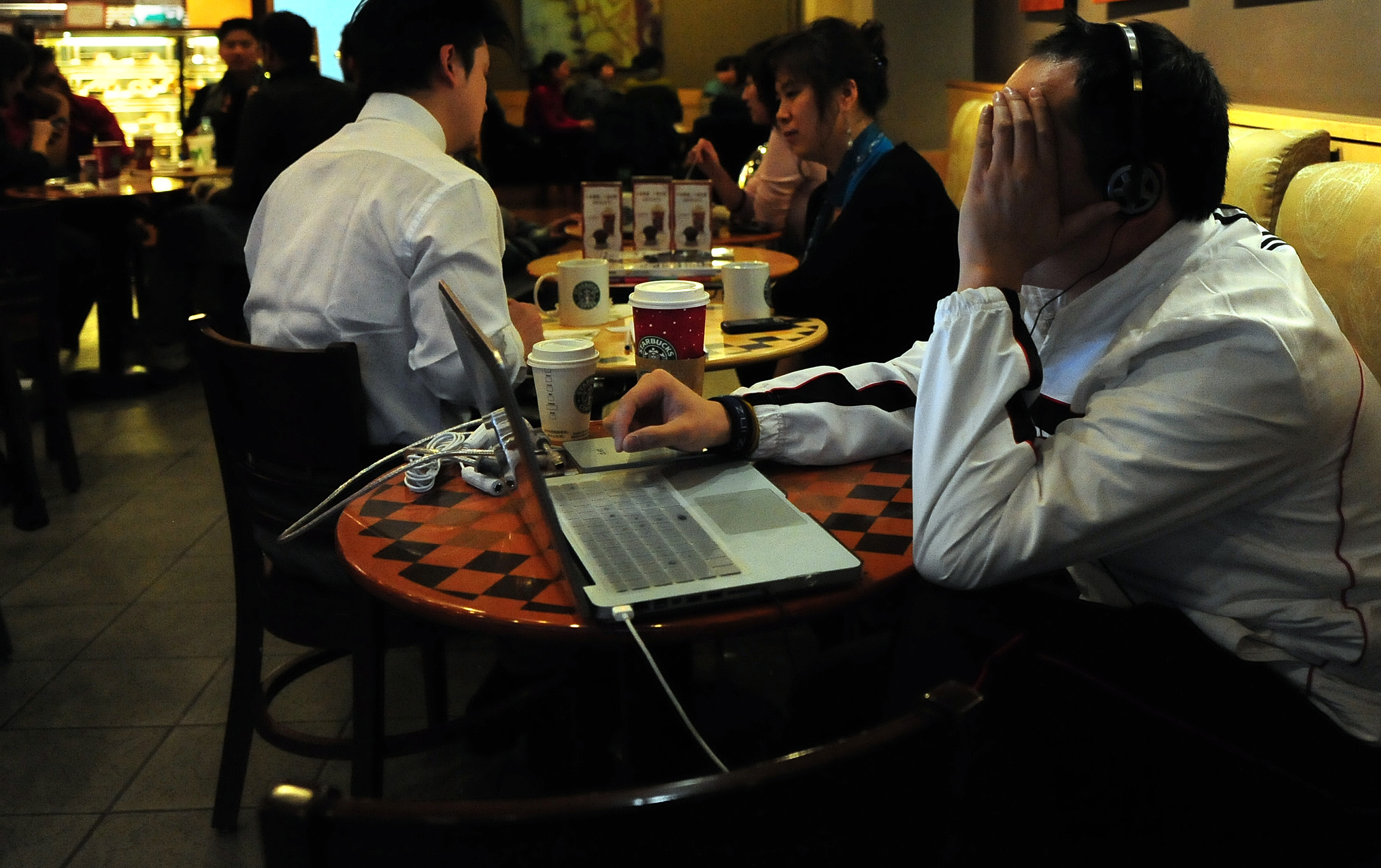 Kínában mostantól még nehezebb lesz névtelenül bújkálni az interneten
