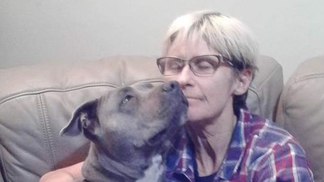 Megmentették a nőt, aki kutyájával 12 napot töltött a semmi közepén Ausztráliában