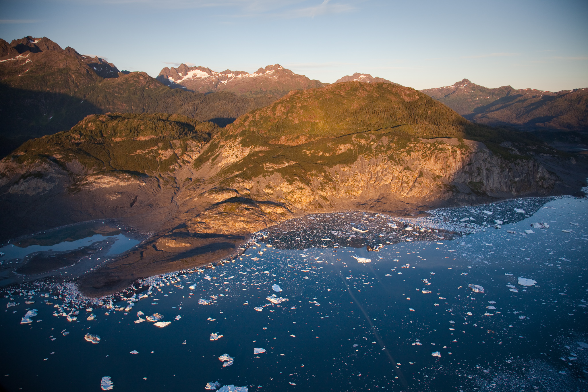 Fél évszázadot átívelő time-lapse videón, hogyan olvadt el Alaszkában a jég