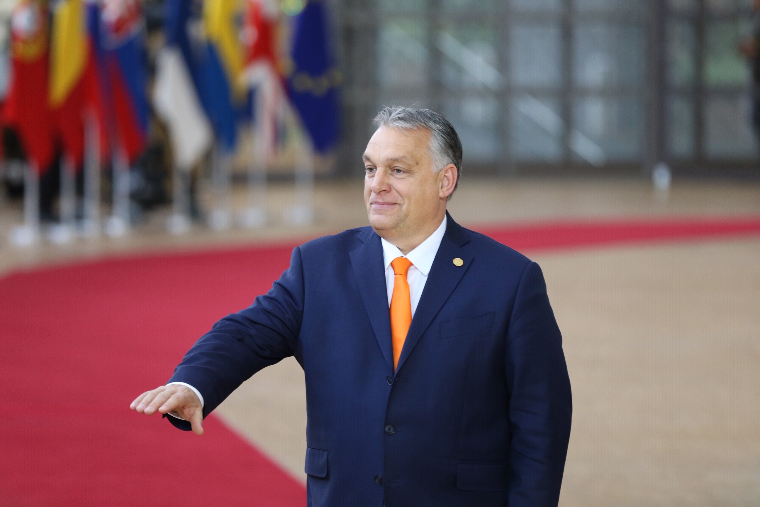 Orbán nem engedi „a brüsszeli bürokratáknak, hogy a szegény országokkal fizettessék meg a klímaváltozás elleni harc költségeit”