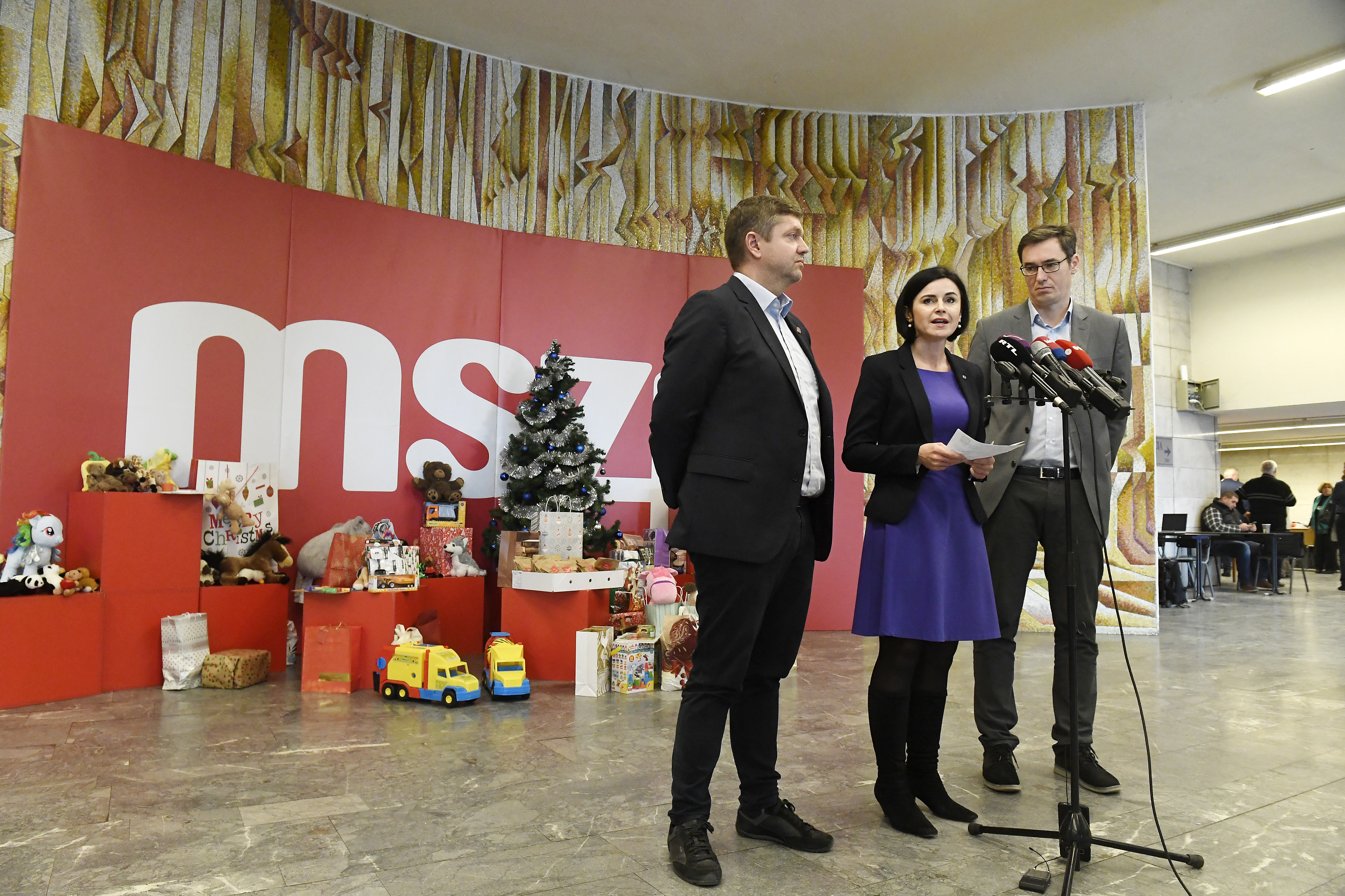 RTL: Eladta a Villányi úti pártházat az MSZP