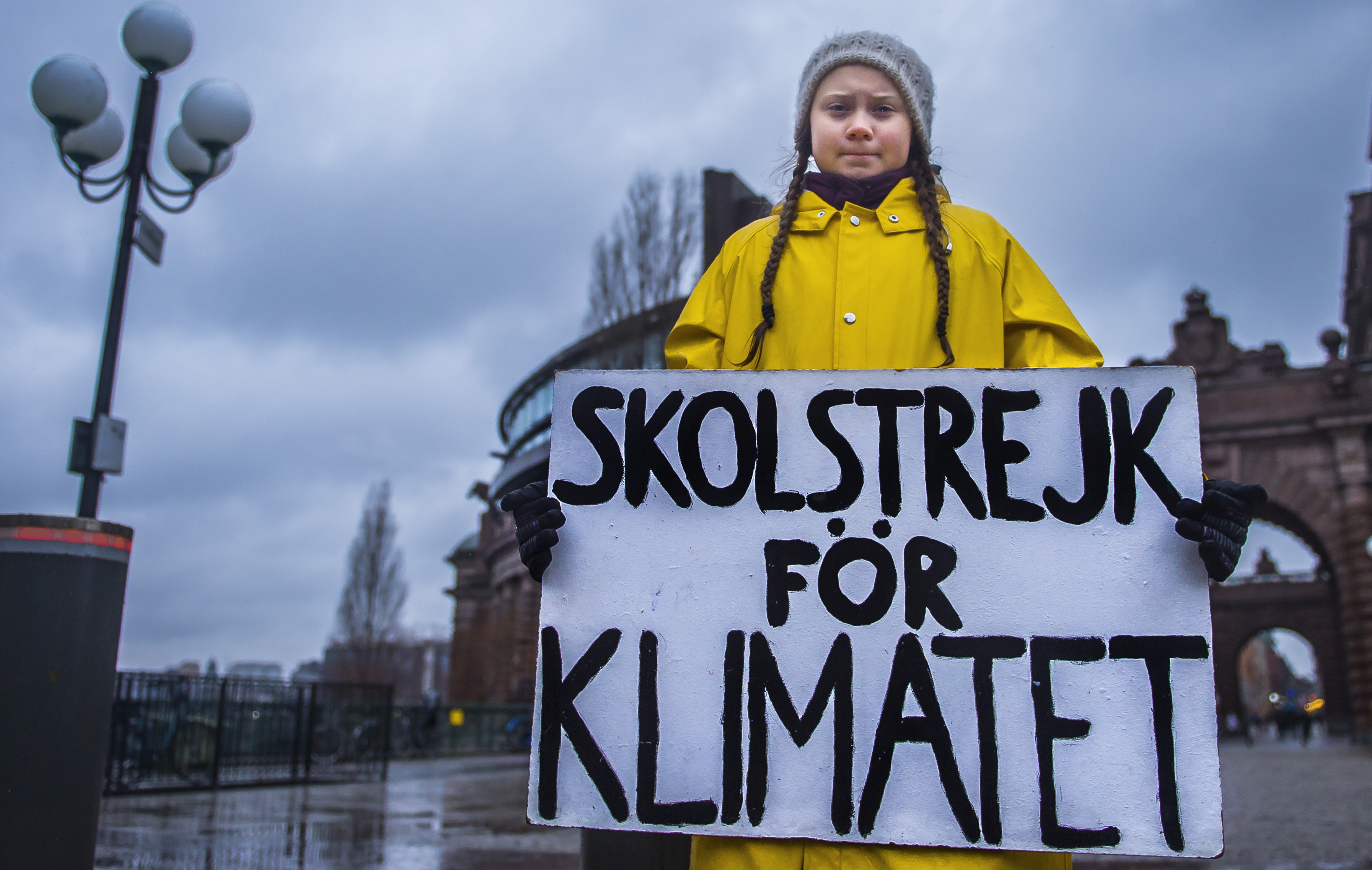 Greta Thunberg visszatér az iskolapadba