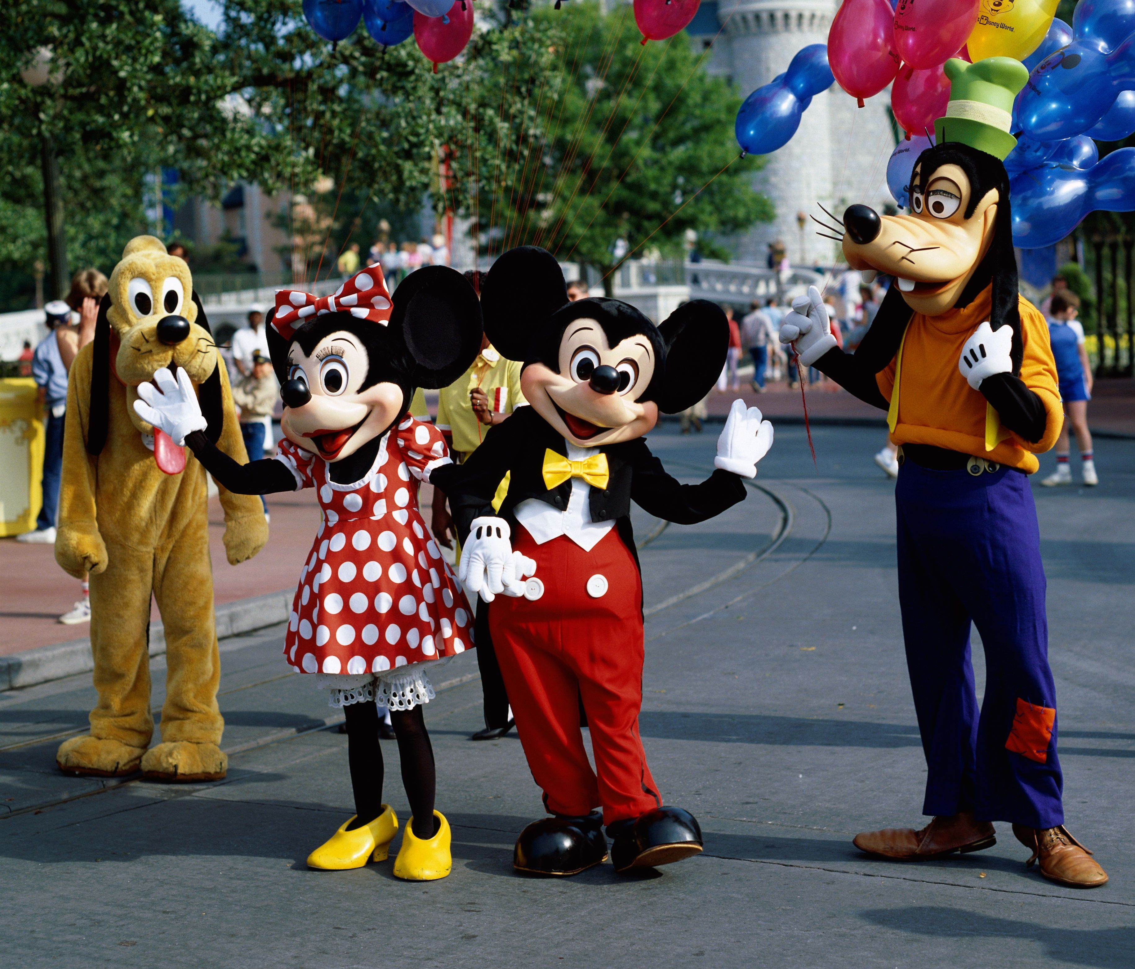 Rendszeresen zaklatják a látogatók Disneyland jelmezbe bújt alkalmazottait