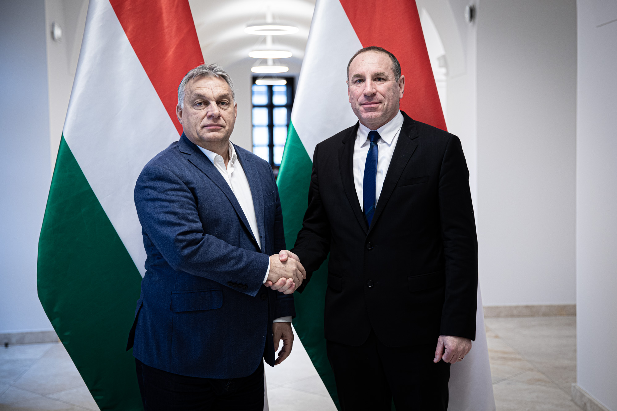 Egymás után vallottak a polgármesterek arról, hogyan kellett volna visszagurítaniuk az uniós pénzeket a Fidesz kampányába