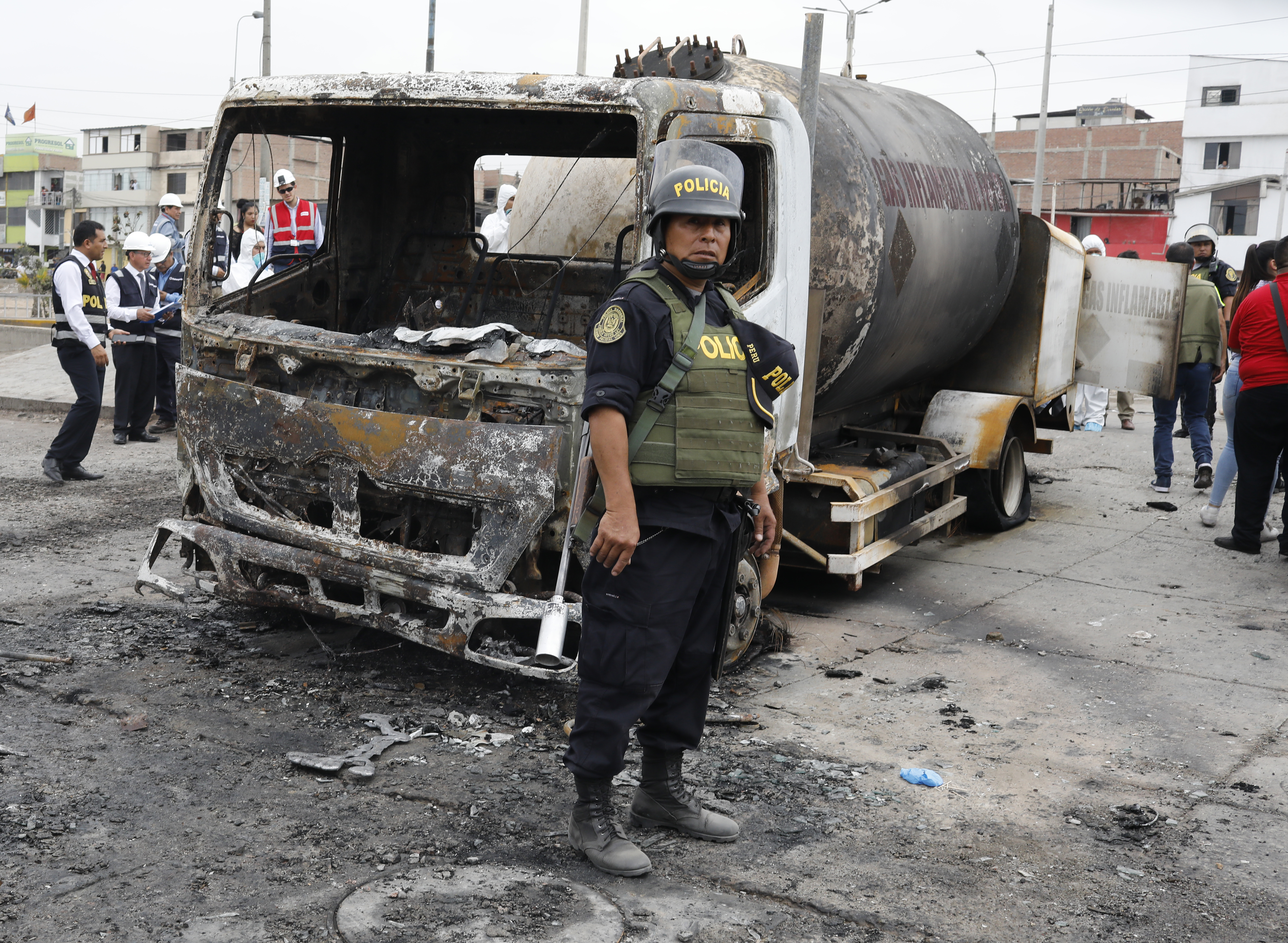 Felrobbant egy gázszállító teherautó Limában