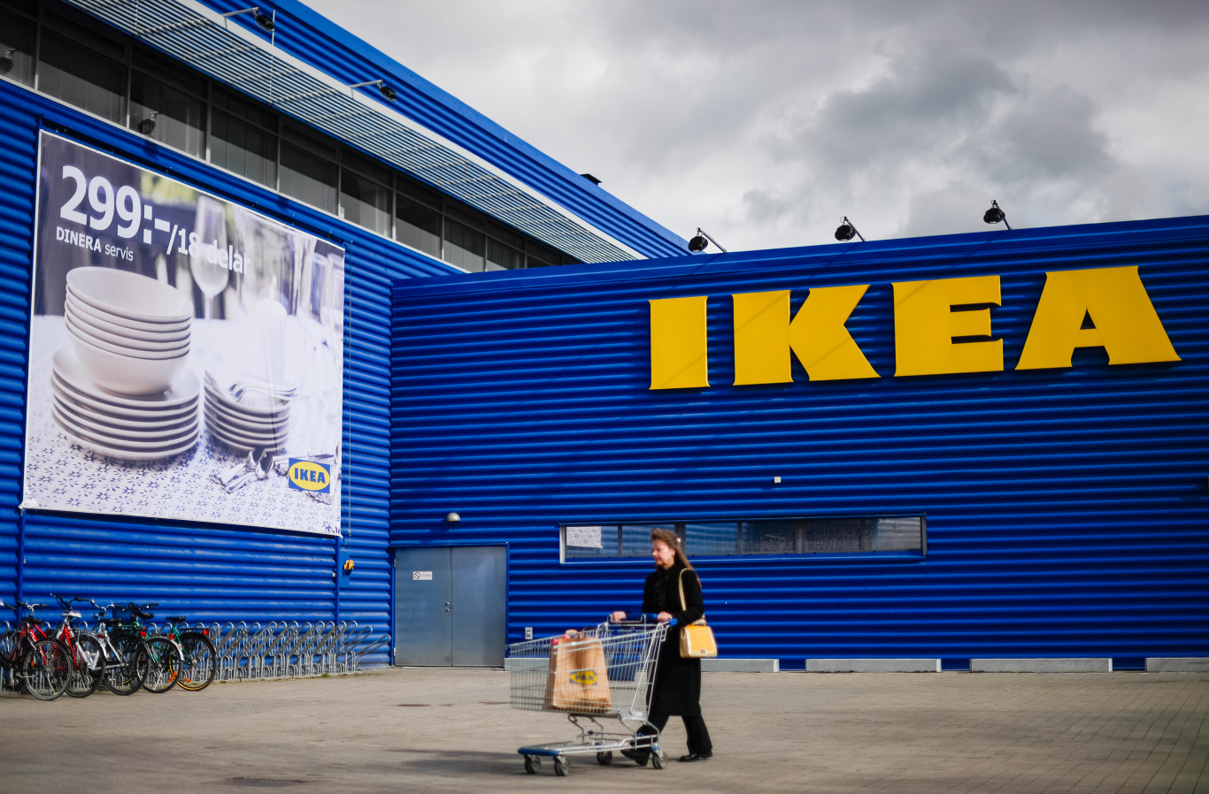 A vörös-tengeri helyzet ellenére is csökkentené árait az IKEA
