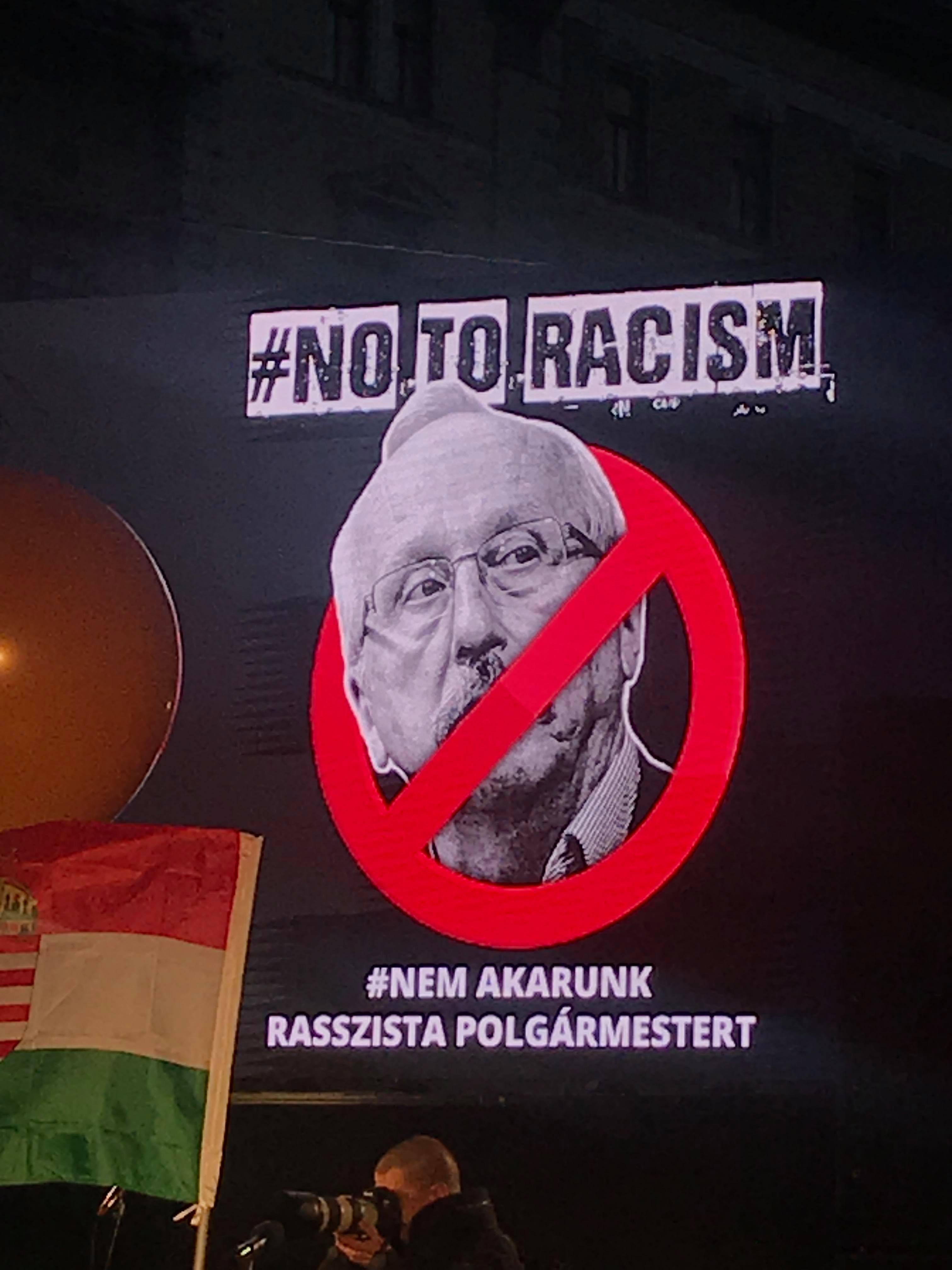 Verekedés is volt a Fidesz Erzsébet körúti tüntetésén